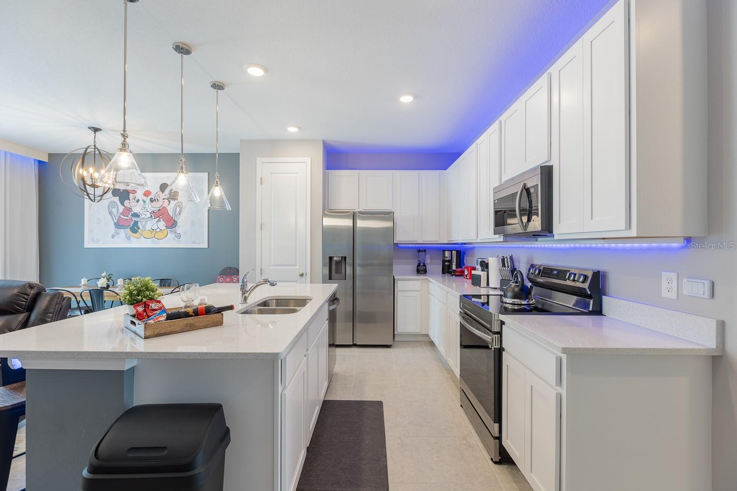 Listing photo id 10 for 1030 Plantation Lane