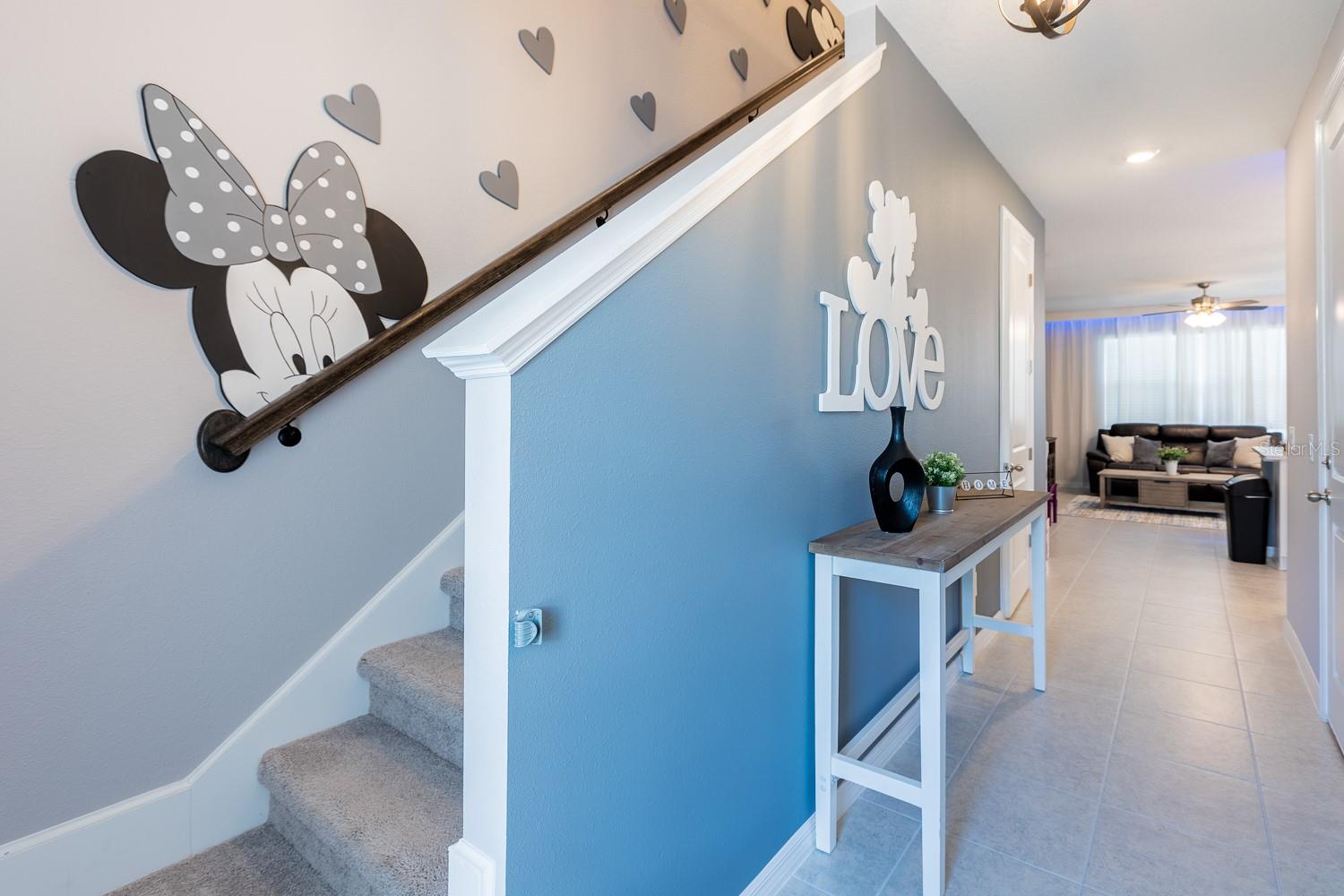 Listing photo id 0 for 1030 Plantation Lane