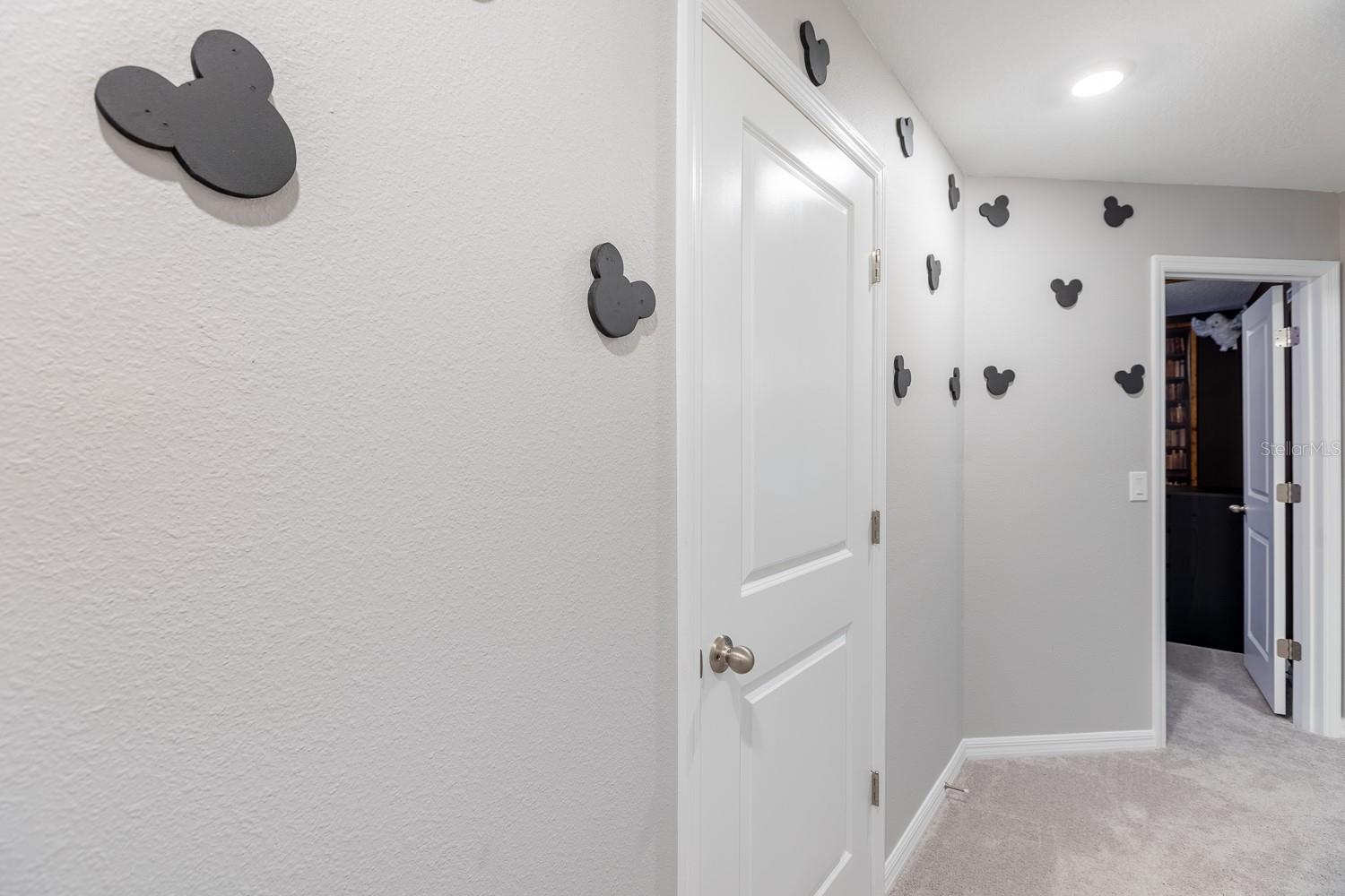 Listing photo id 25 for 1030 Plantation Lane