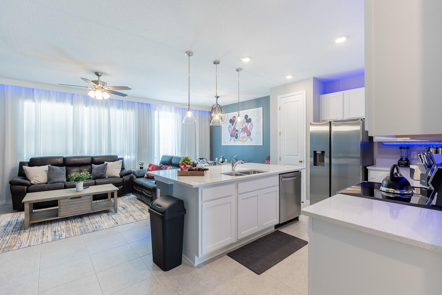 Listing photo id 1 for 1030 Plantation Lane