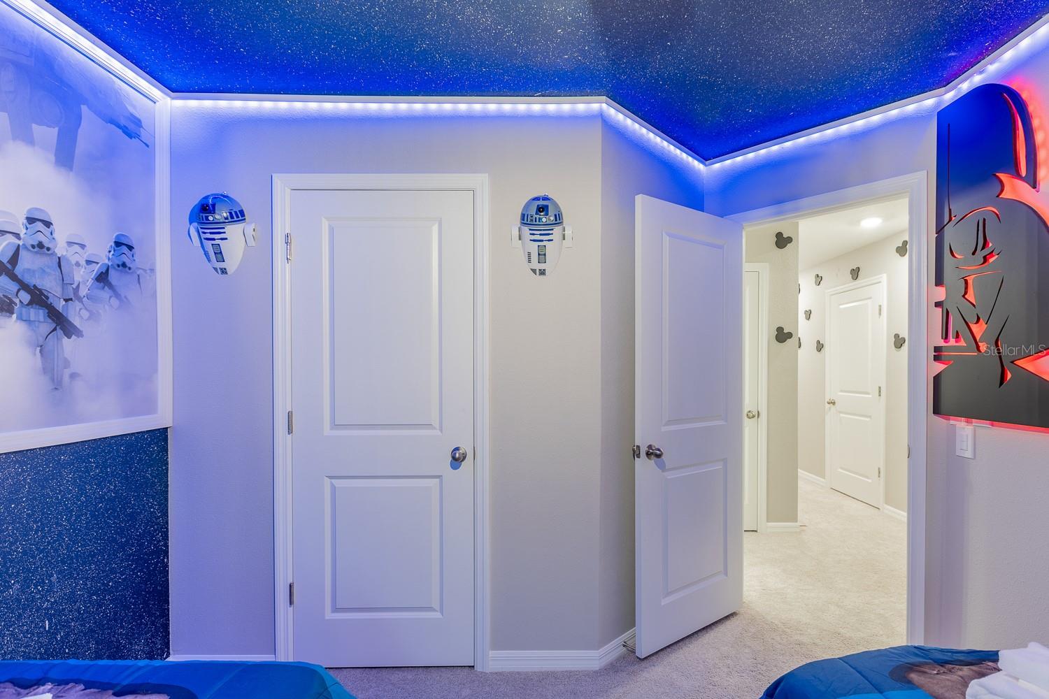 Listing photo id 32 for 1030 Plantation Lane