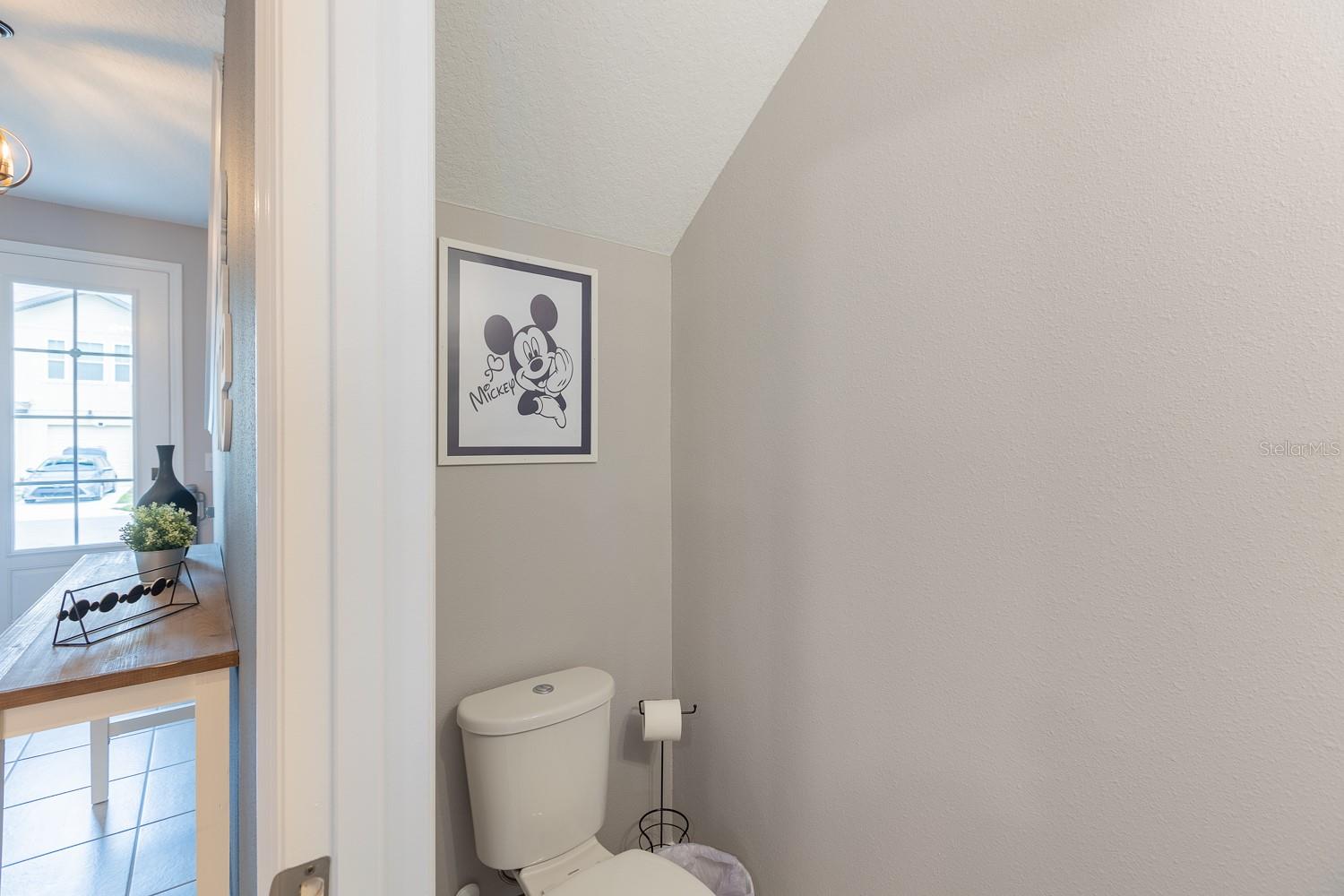 Listing photo id 7 for 1030 Plantation Lane