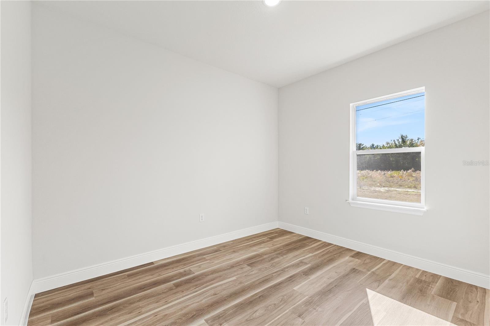 Image 16 of 47 For 14980 60th Terrace