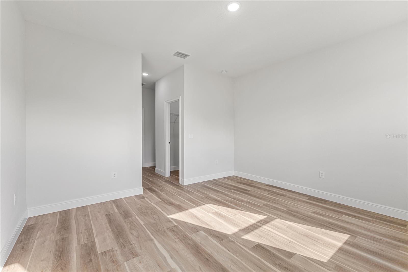 Image 18 of 47 For 14980 60th Terrace