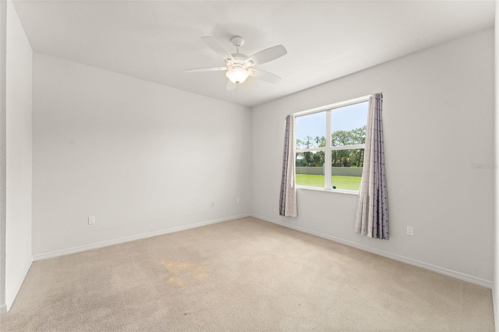 Image 22 of 38 For 1218 Vienna Square Dr