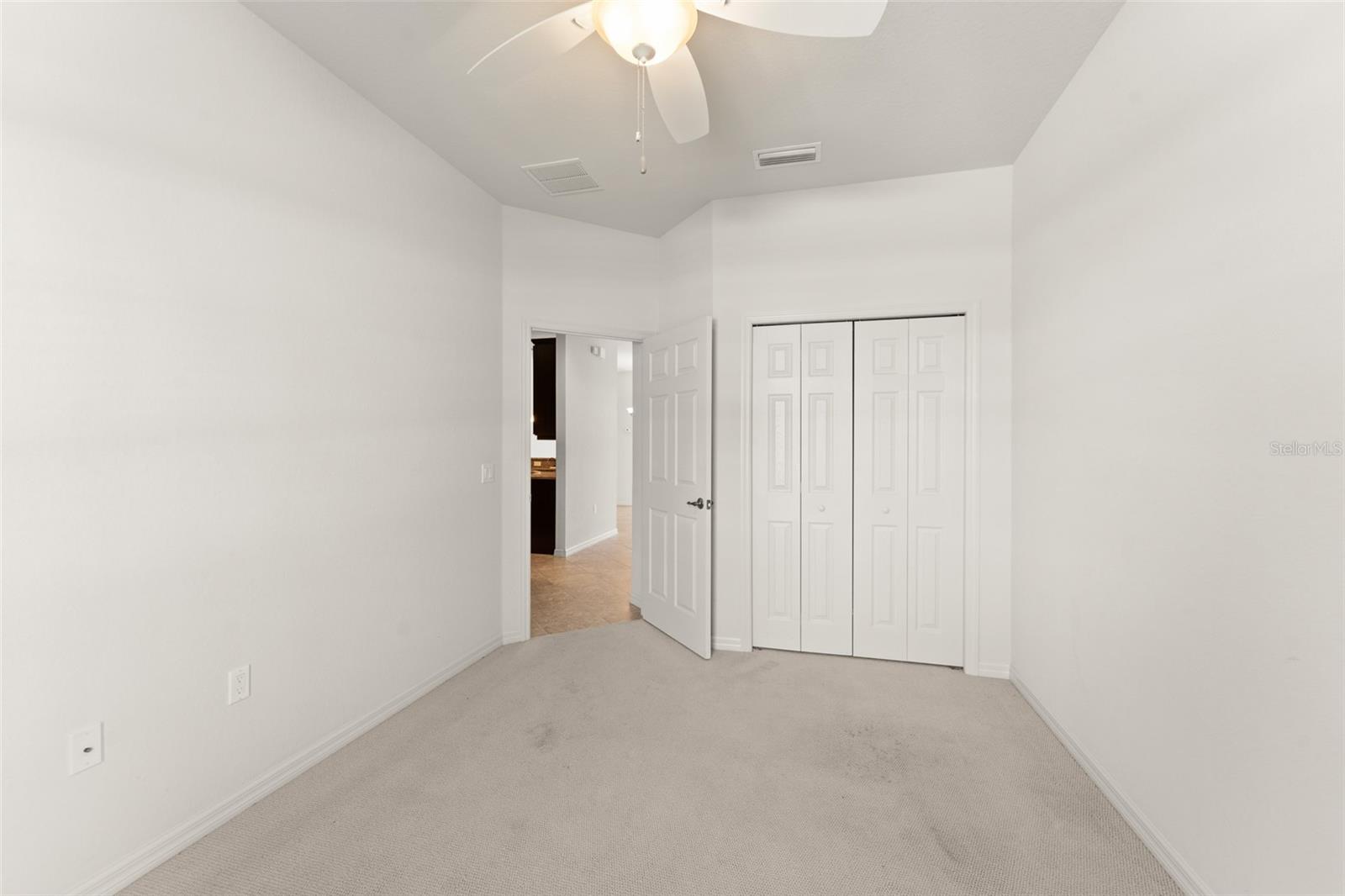 Image 8 of 38 For 1218 Vienna Square Dr