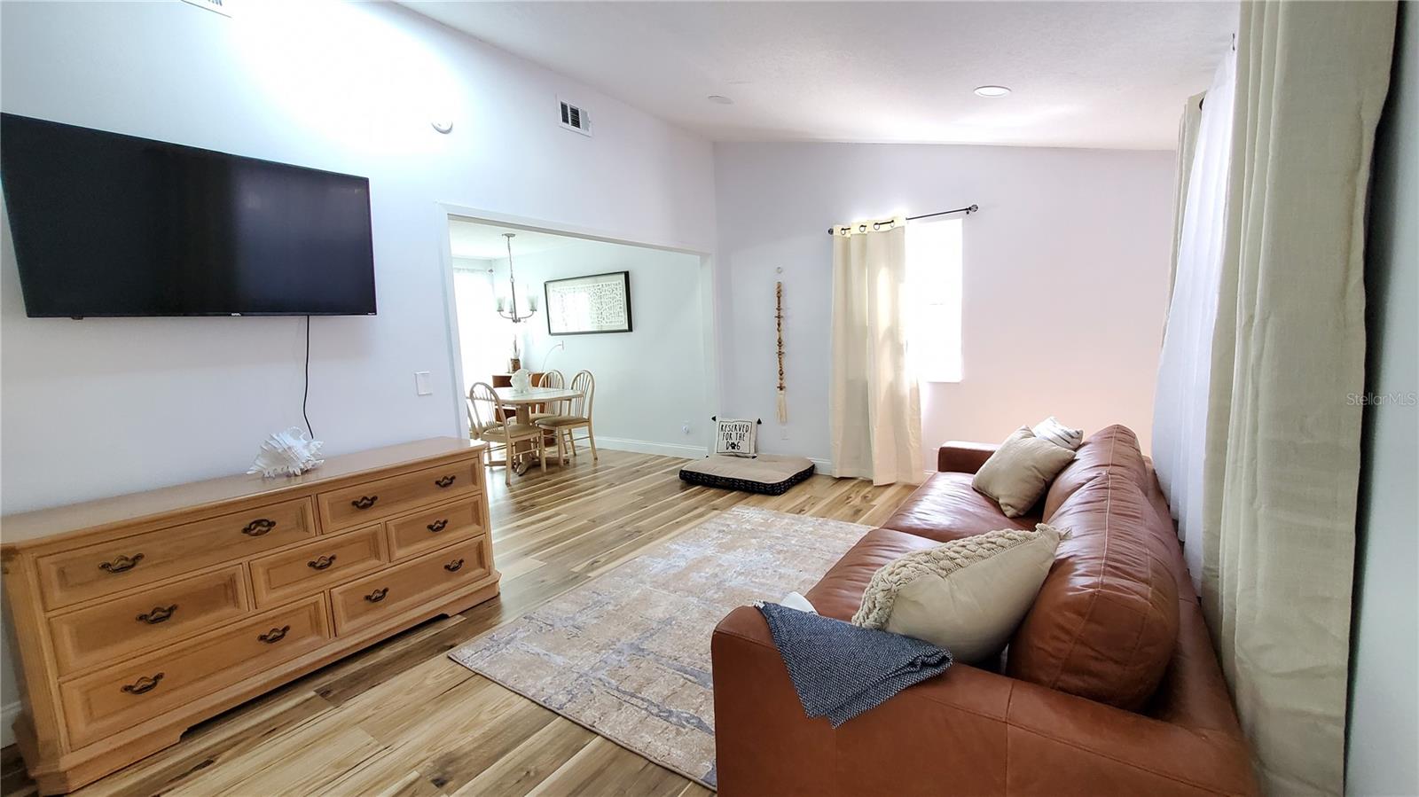 Image 12 of 19 For 6 Hopkins Street