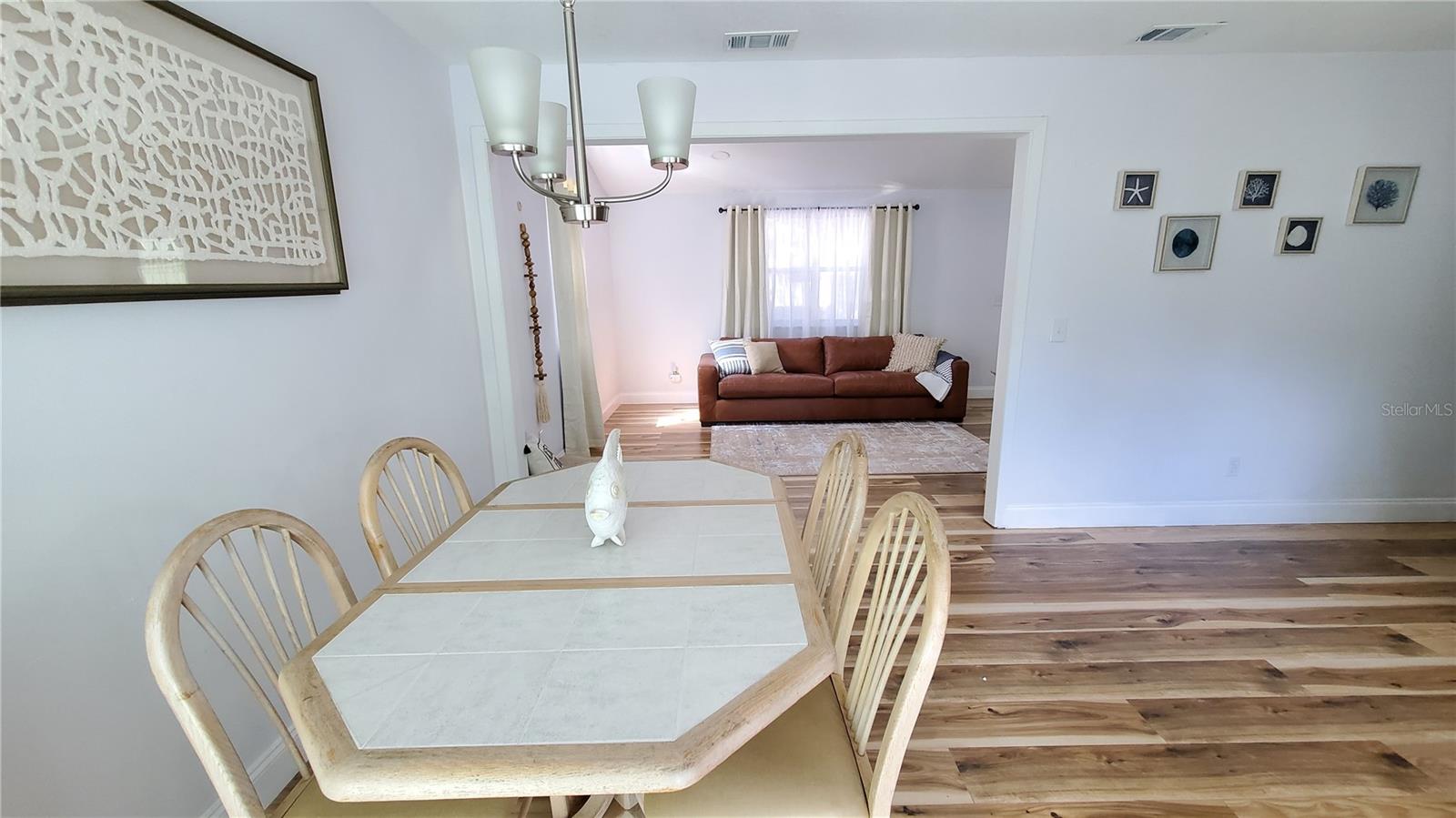 Image 13 of 19 For 6 Hopkins Street