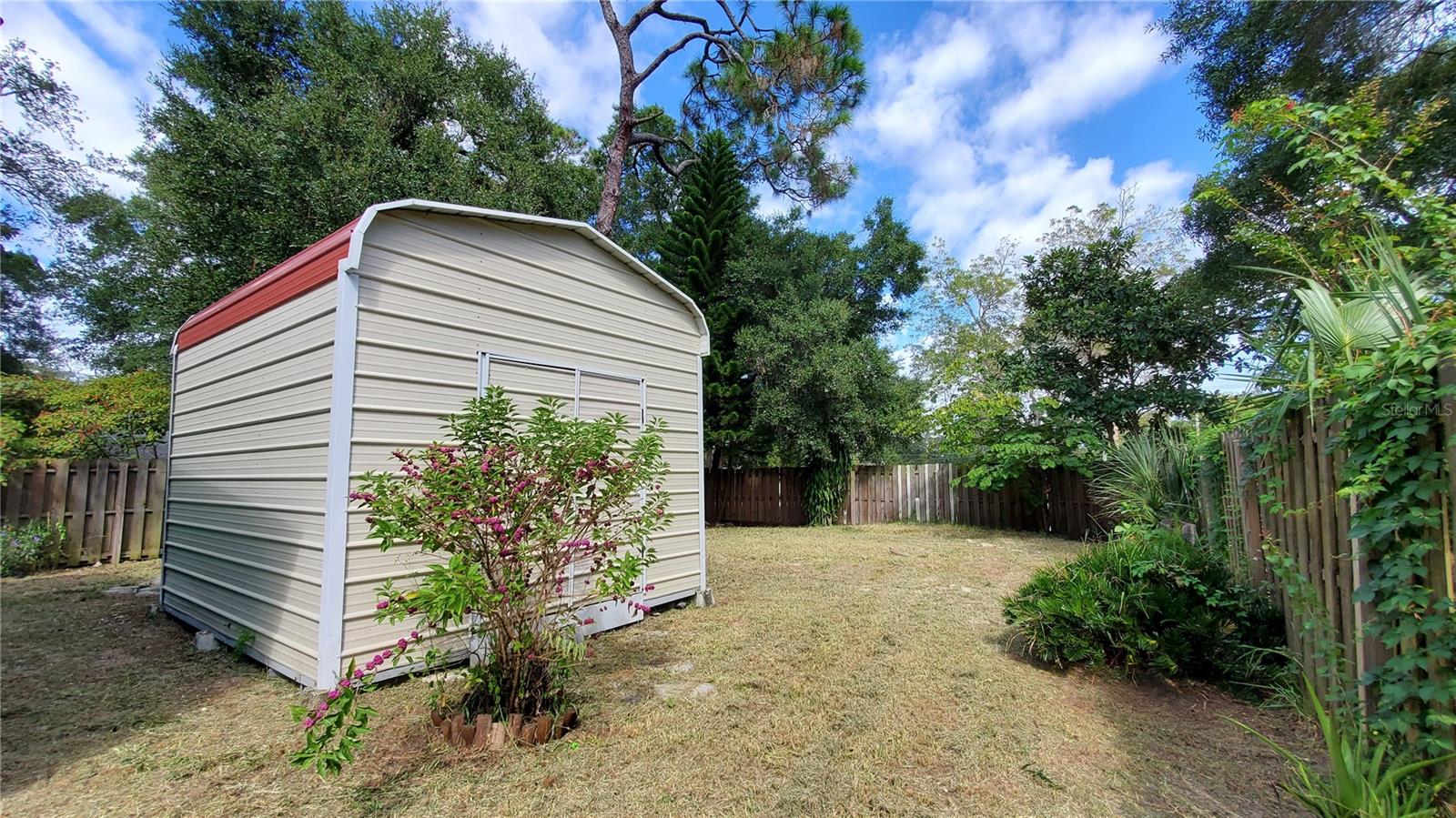 Image 14 of 19 For 6 Hopkins Street