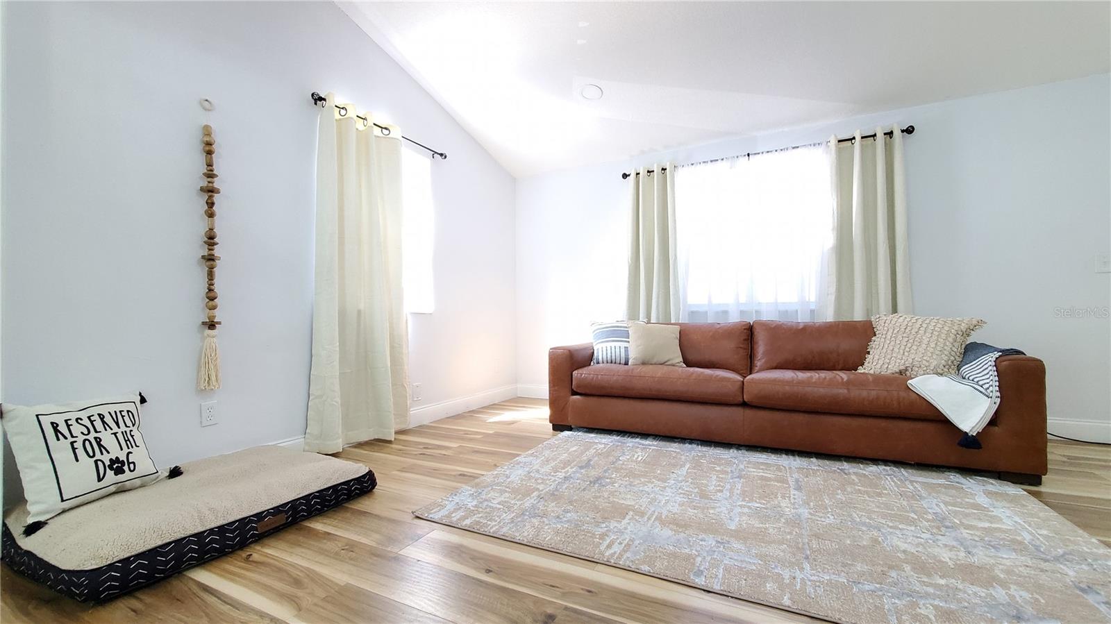 Image 3 of 19 For 6 Hopkins Street