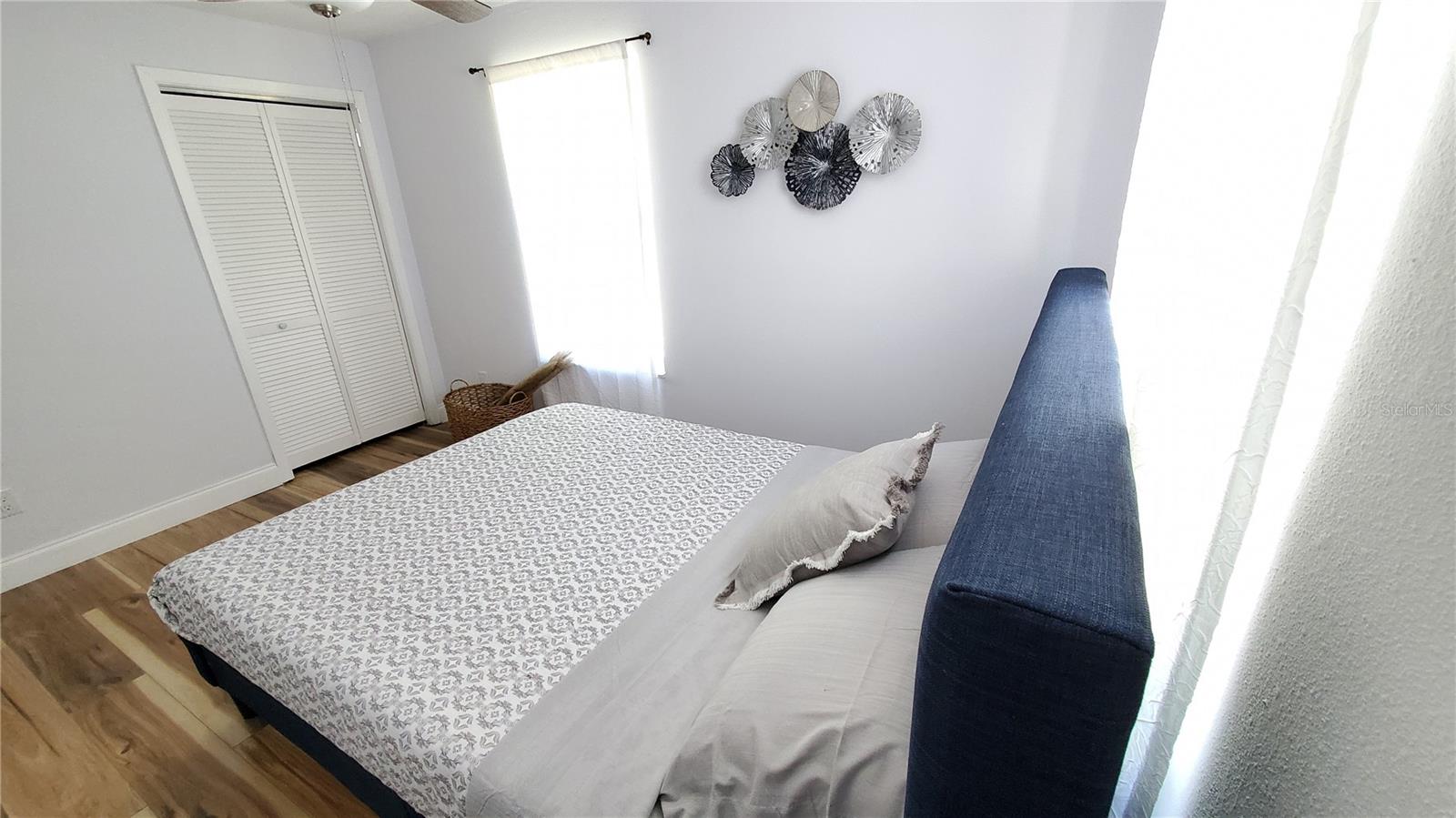 Image 6 of 19 For 6 Hopkins Street