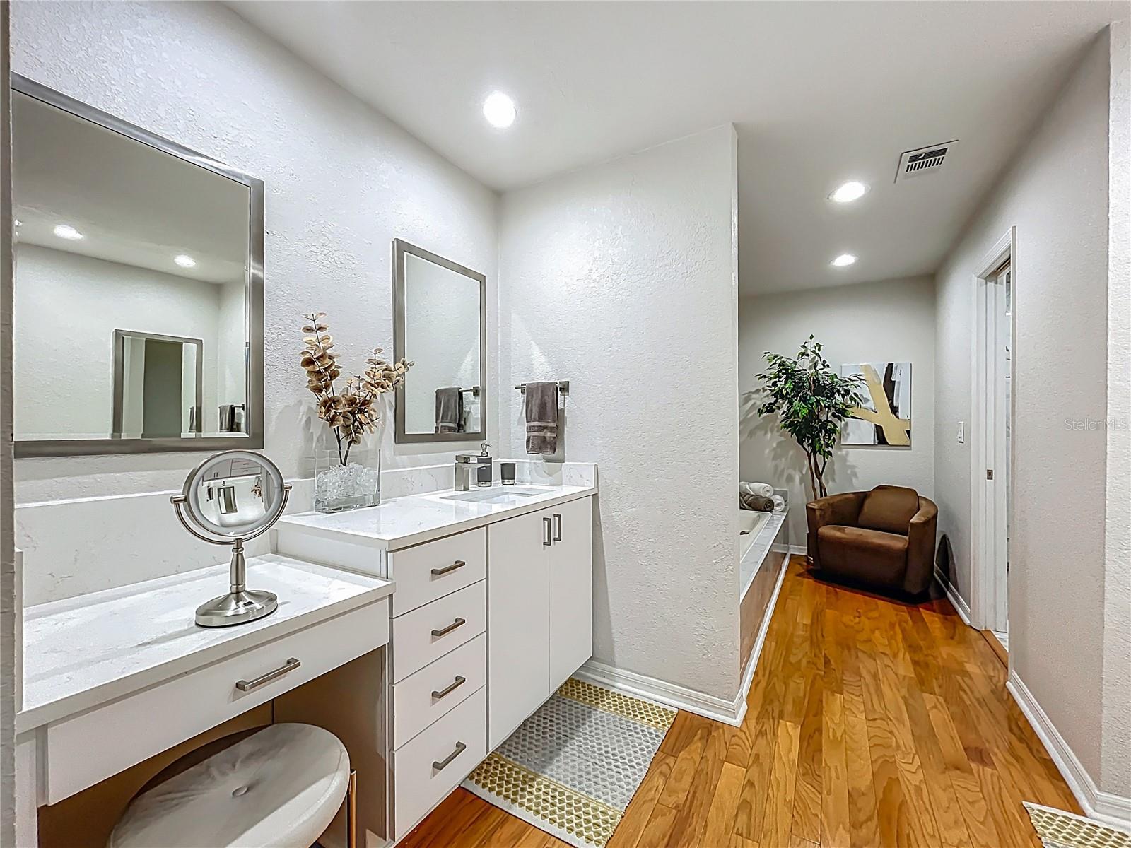 Image 18 of 36 For 2470 Sweetwater Country Club Drive