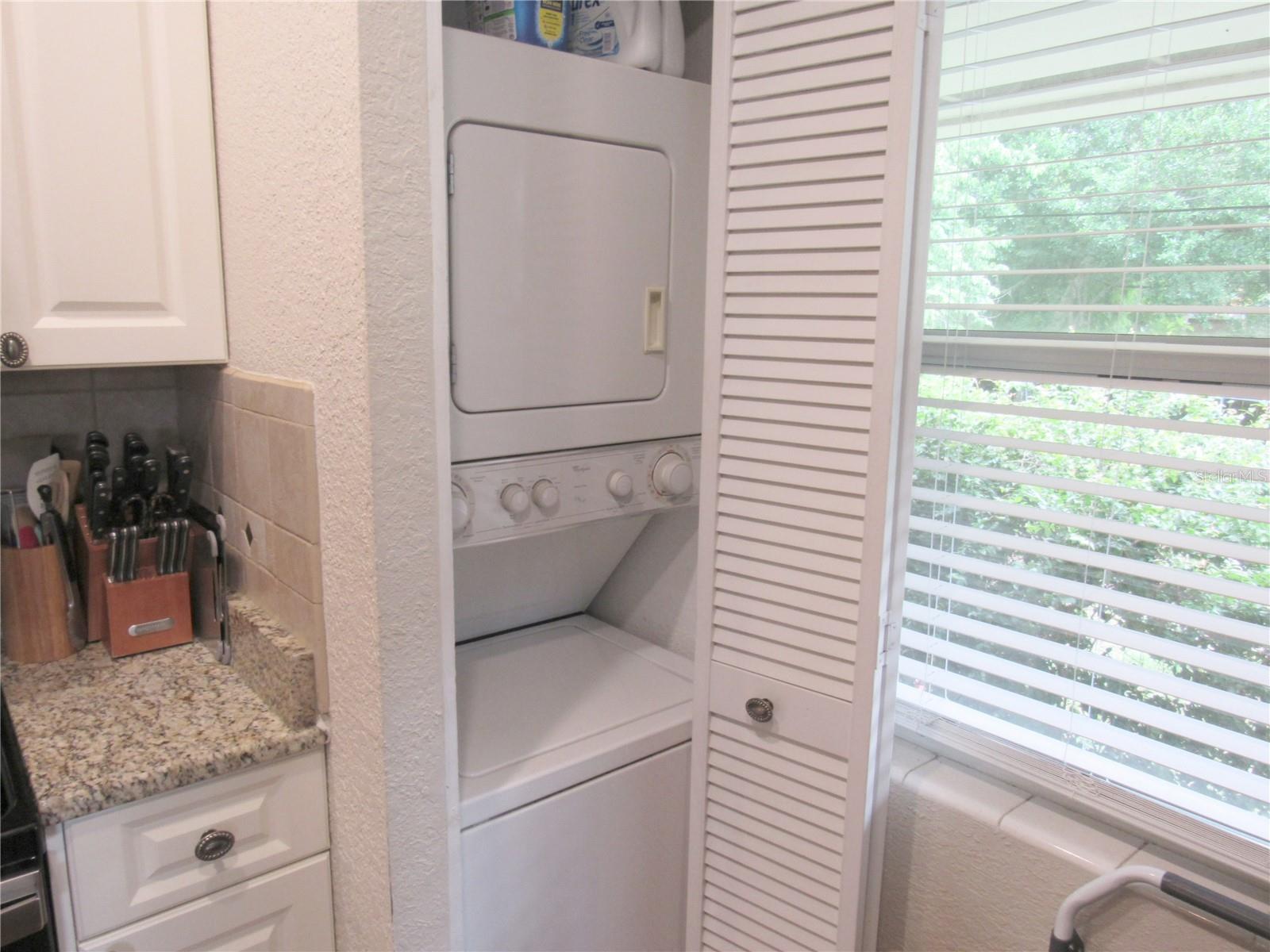 Image 7 of 20 For 719 Mount Vernon Street 8