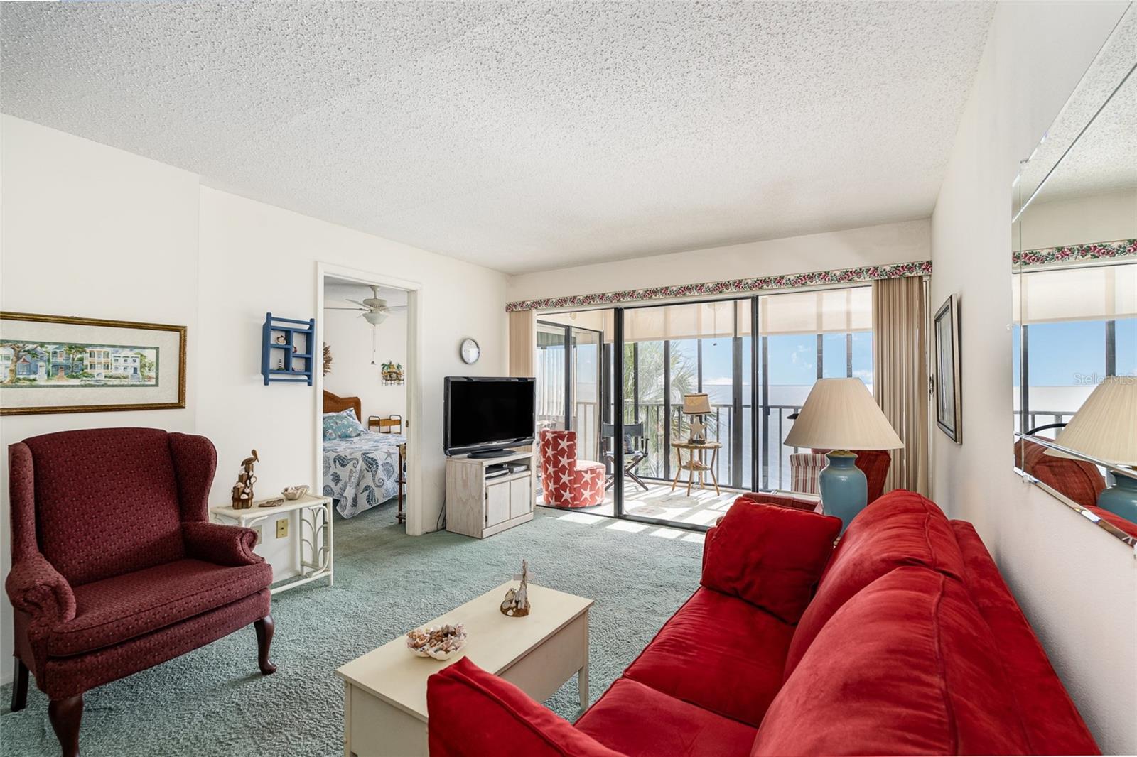 Image 4 of 23 For 2467 Washington Avenue 303b