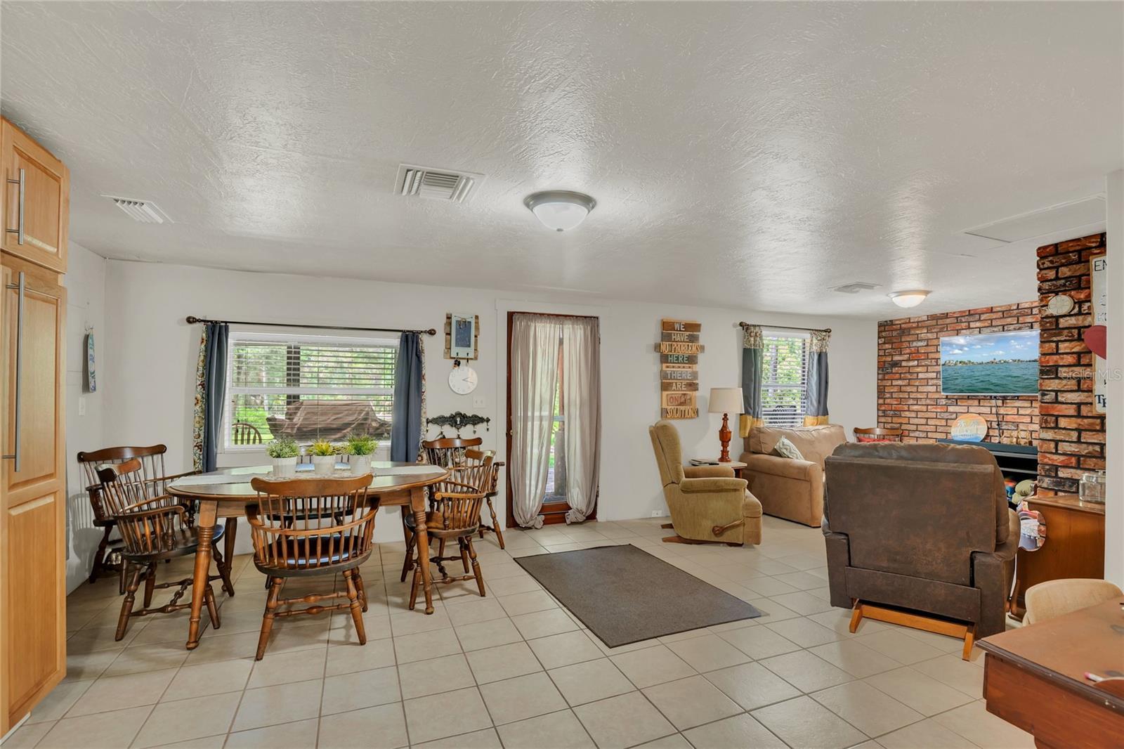 Image 3 of 33 For 2326 Getford Road