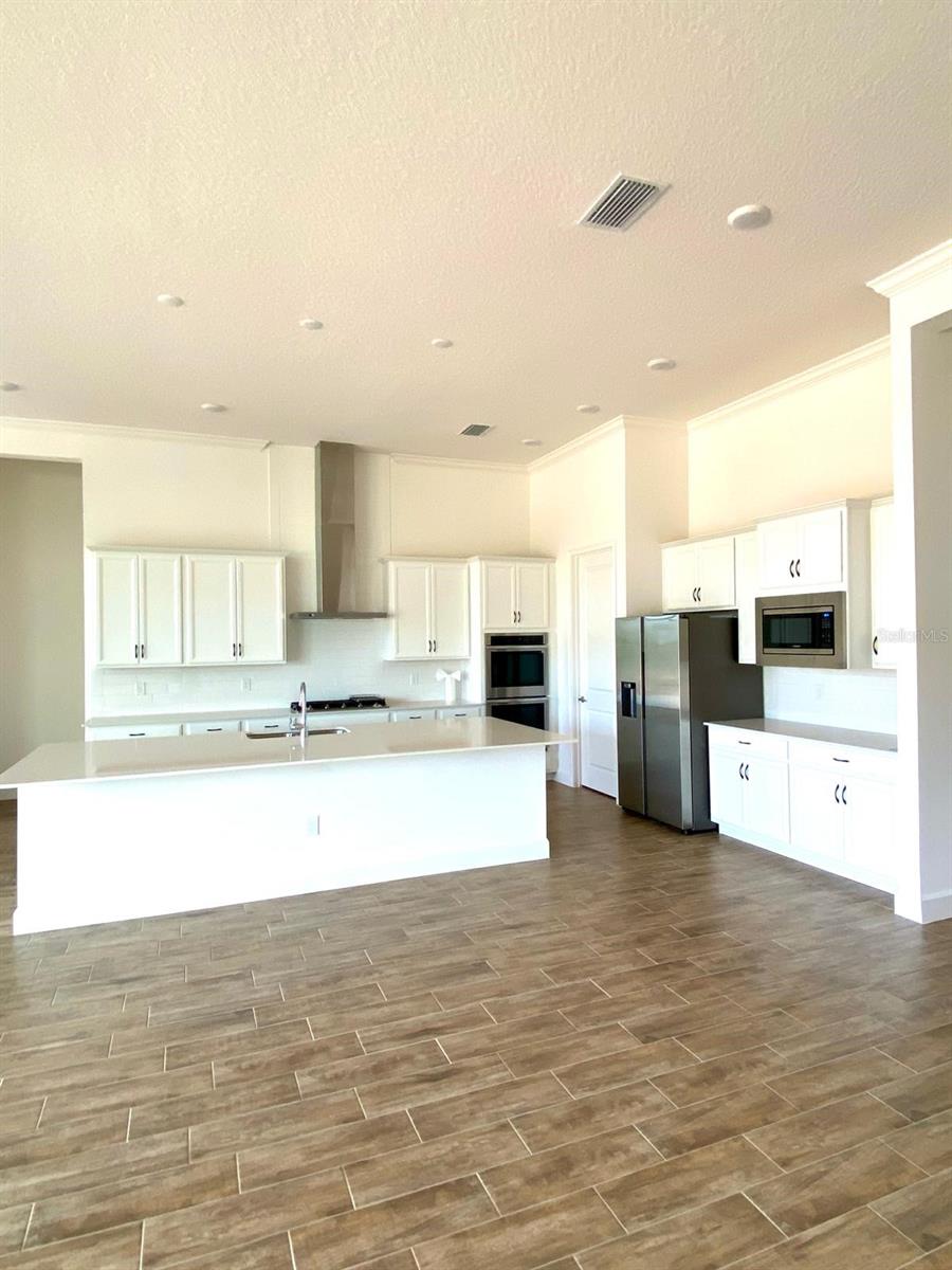 Image 3 of 13 For 16071 Barkly Ridge Court