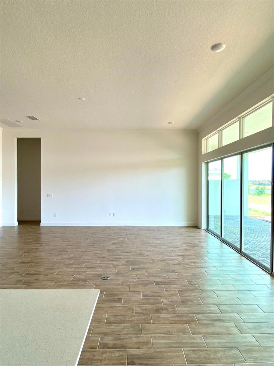 Image 7 of 13 For 16071 Barkly Ridge Court
