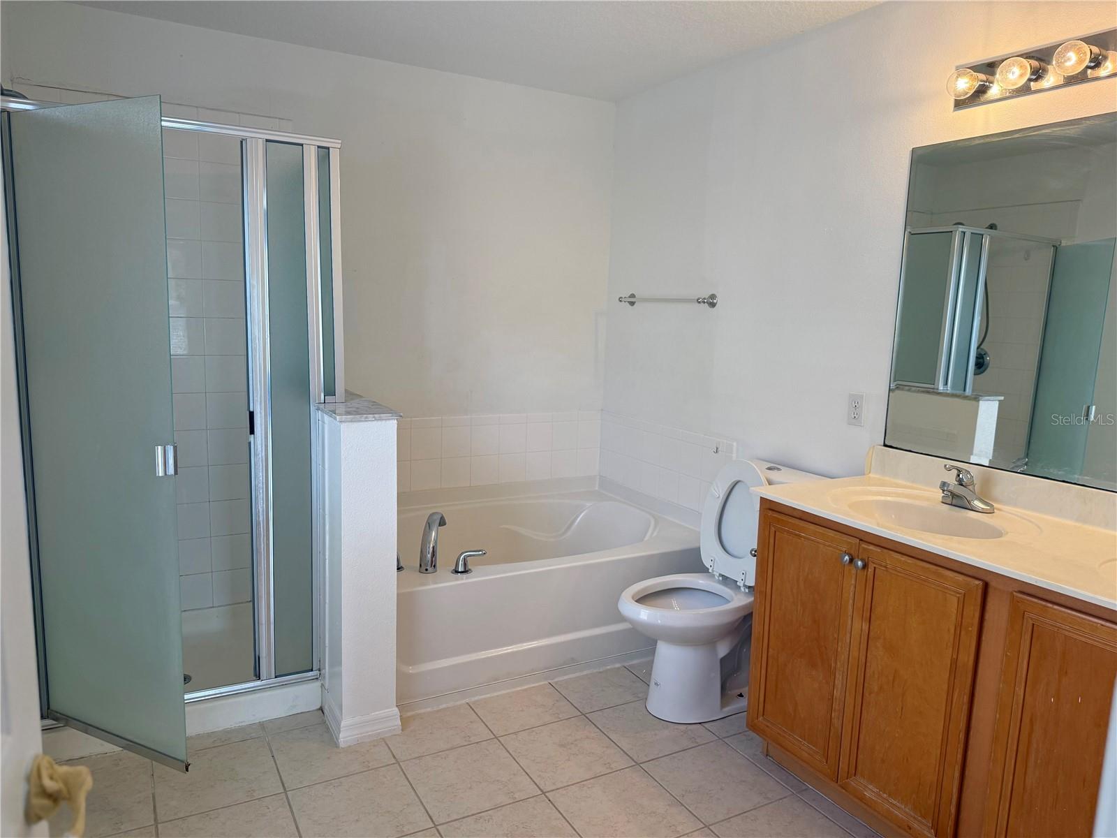 Image 14 of 38 For 1037 Berkeley Drive