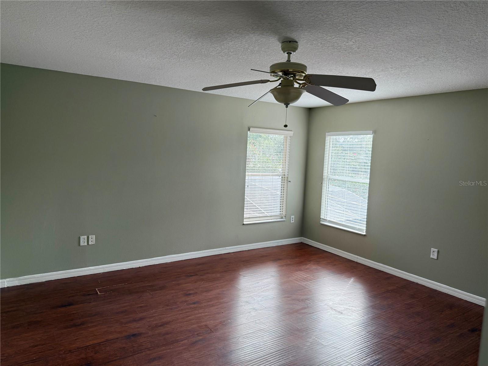 Image 16 of 38 For 1037 Berkeley Drive