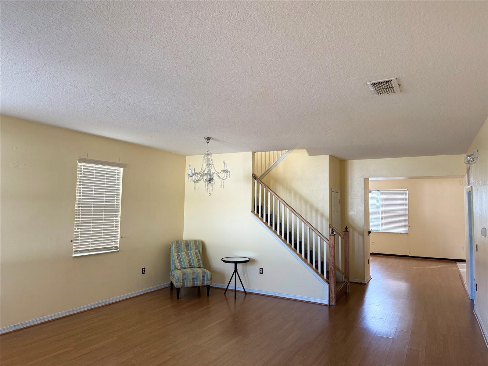 Image 9 of 38 For 1037 Berkeley Drive