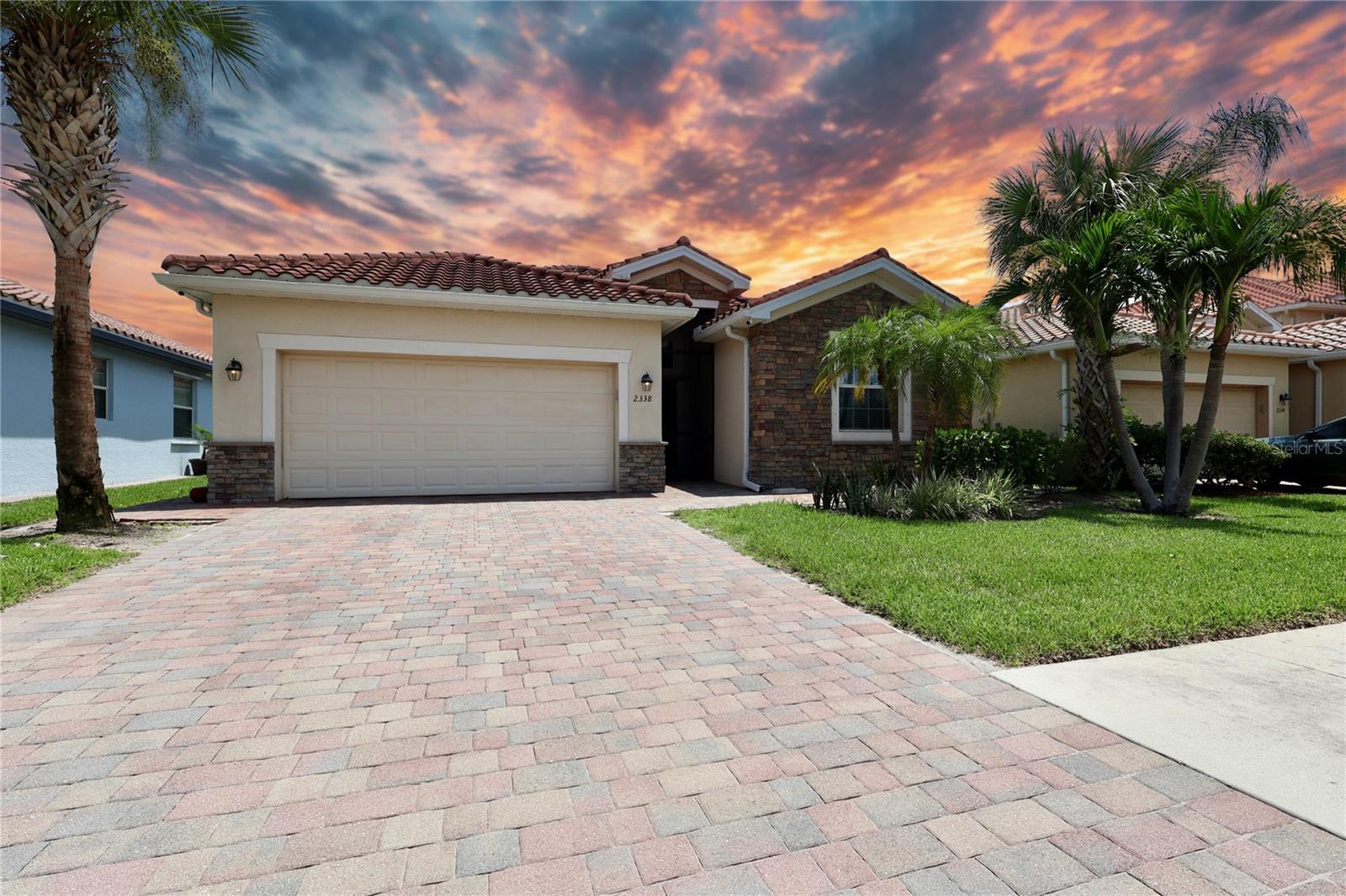 Details for 2338 Heydon Circle E, NAPLES, FL 34120