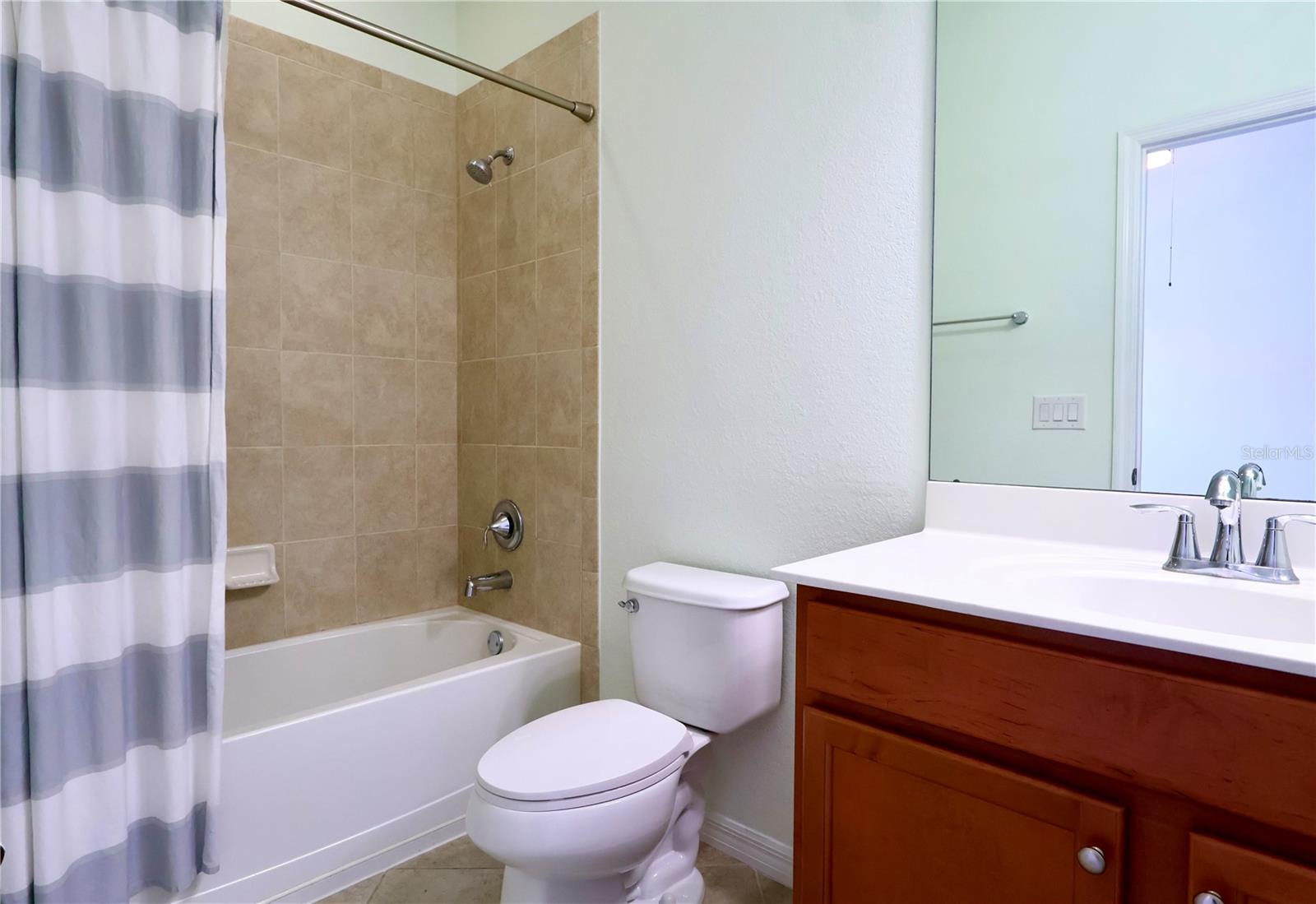 Image 12 of 22 For 2338 Heydon Circle E