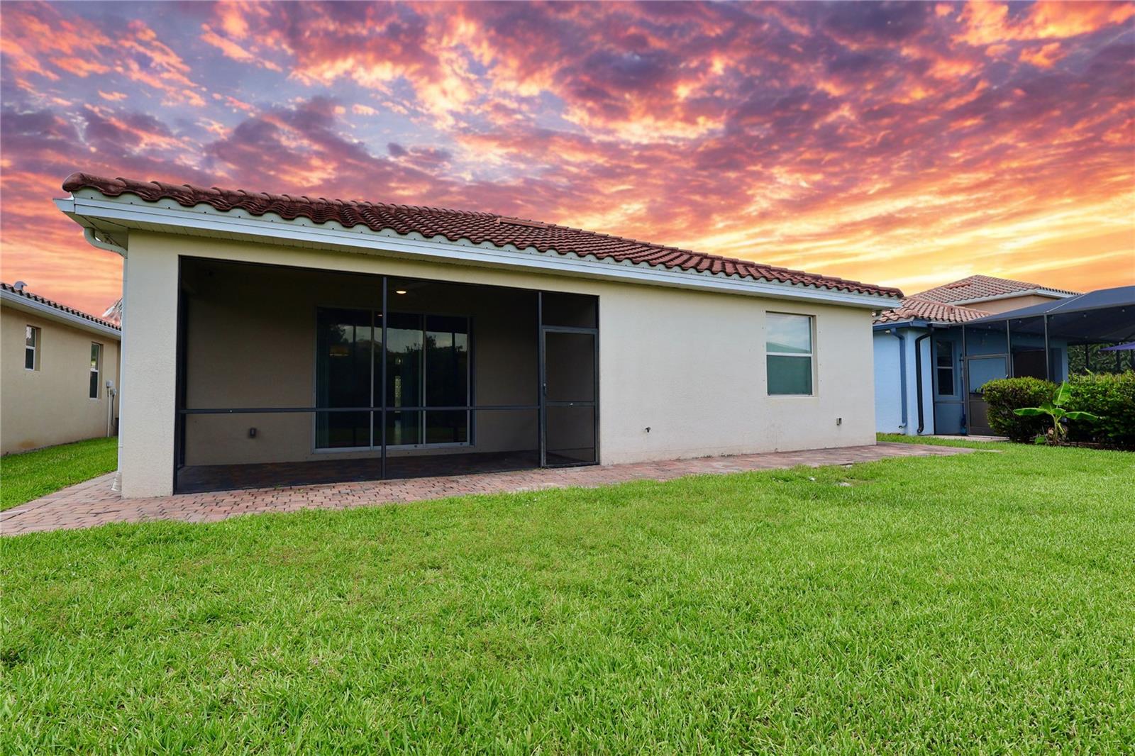 Image 22 of 22 For 2338 Heydon Circle E