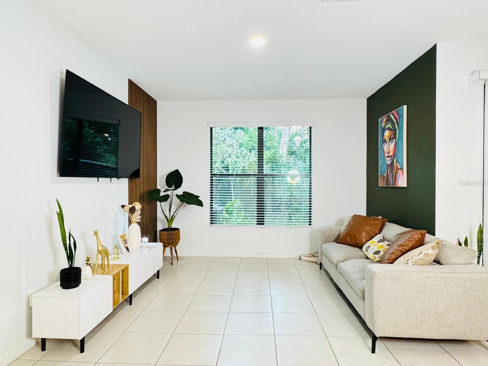 Image 3 of 19 For 1006 Sweet Briar Lane