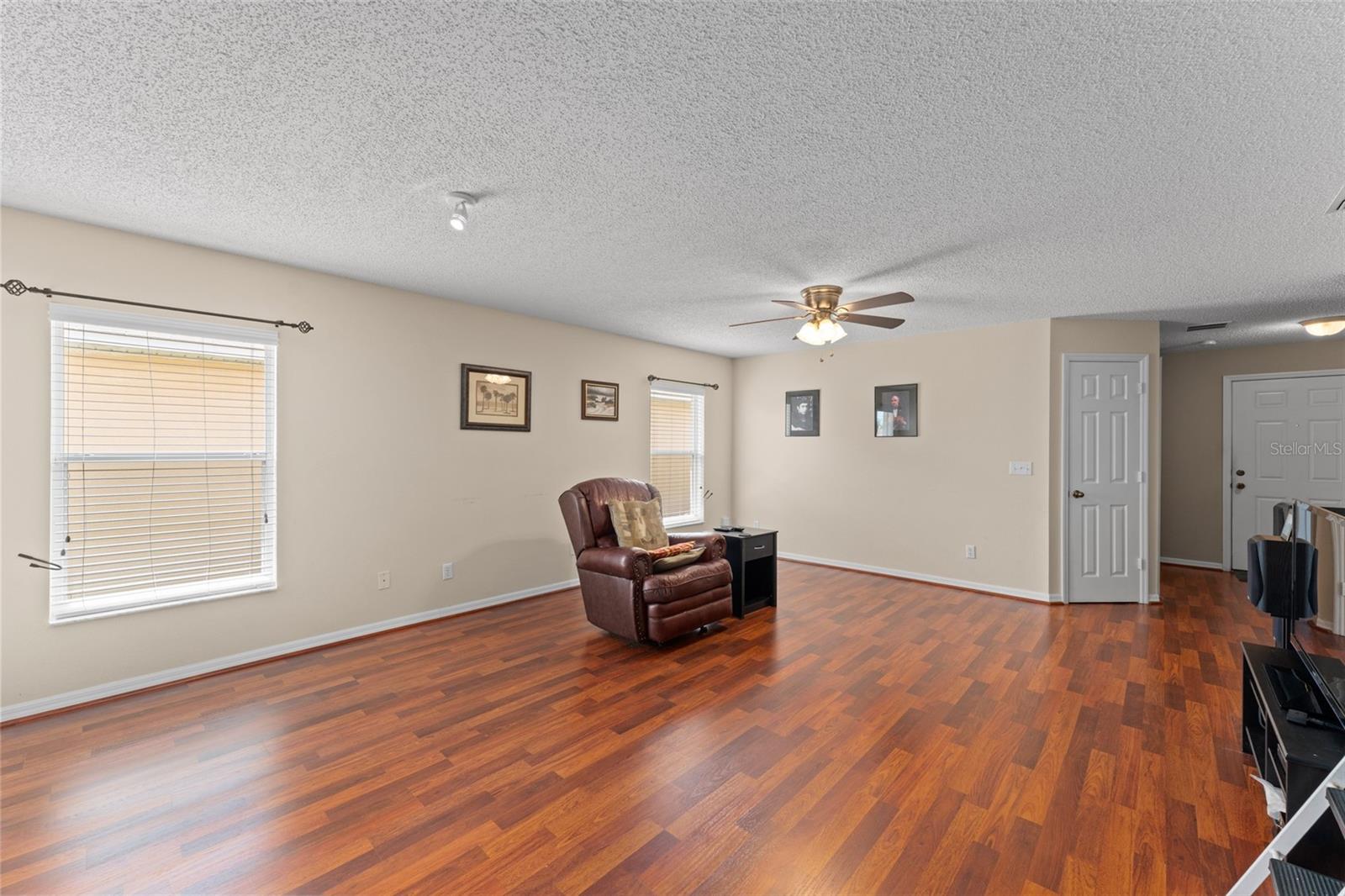Image 15 of 42 For 15114 Waterford Chase Parkway