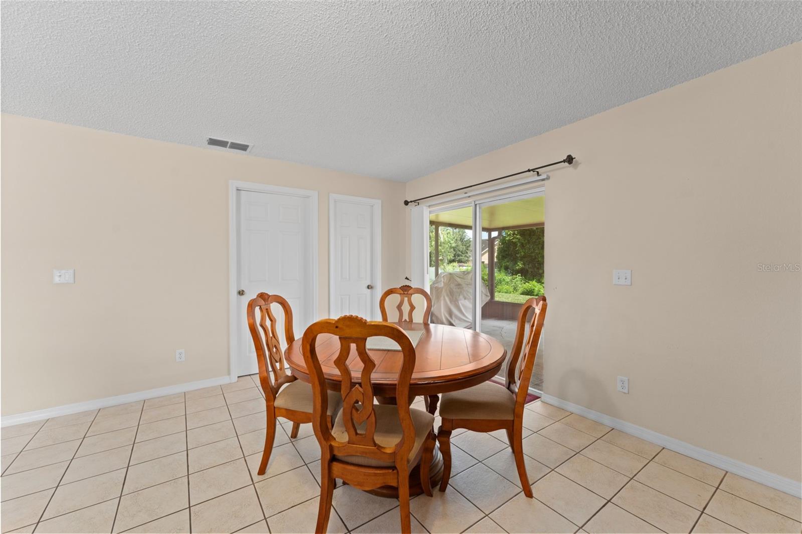 Image 20 of 42 For 15114 Waterford Chase Parkway