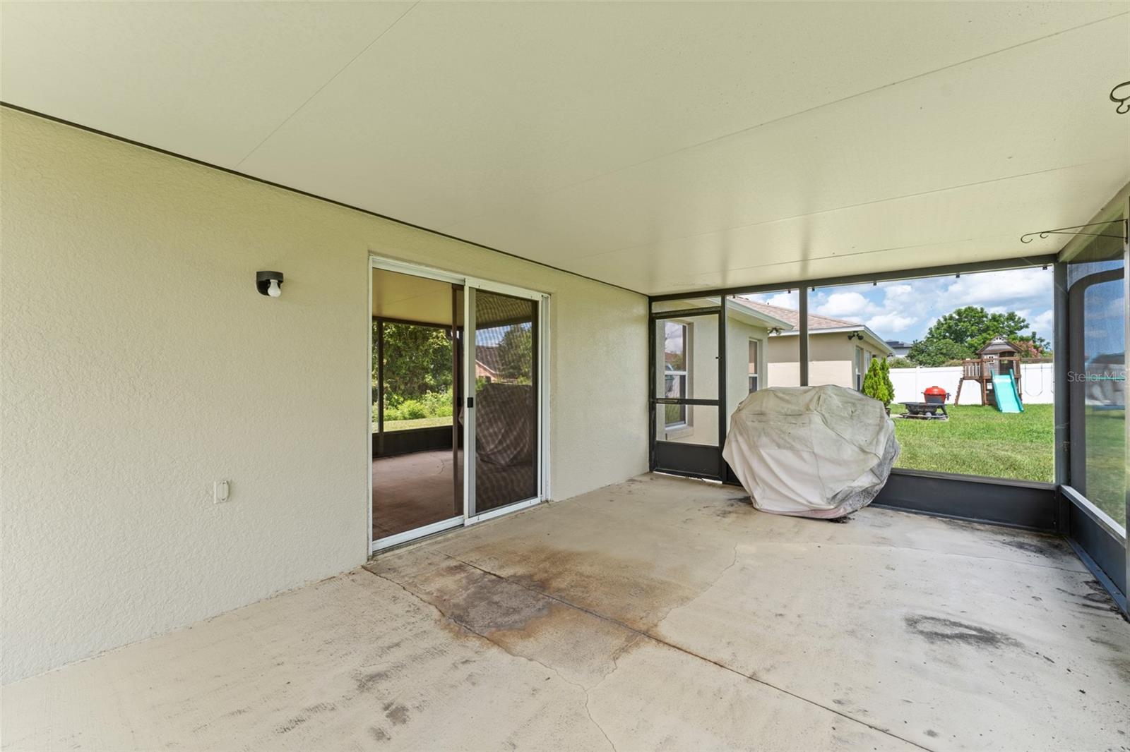Image 28 of 42 For 15114 Waterford Chase Parkway