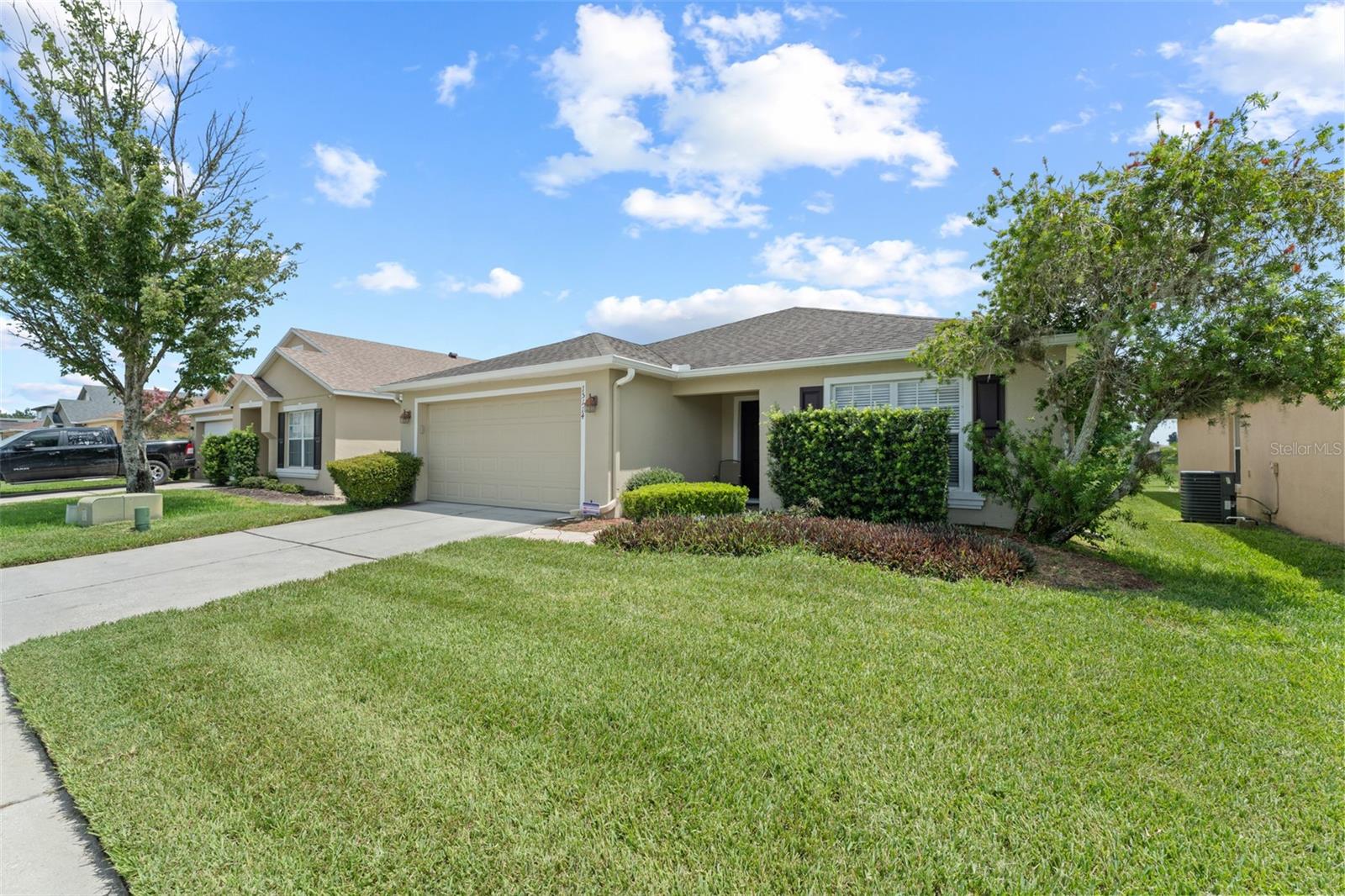 Image 33 of 42 For 15114 Waterford Chase Parkway