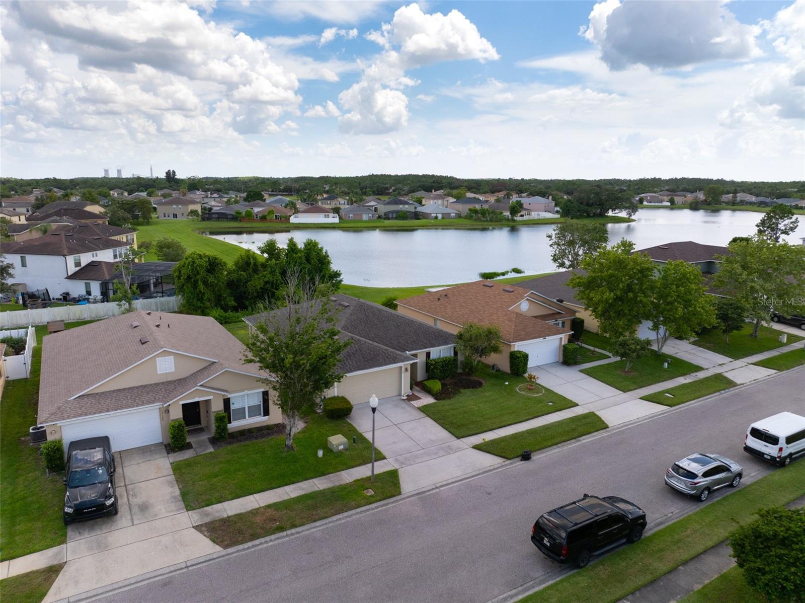 Image 35 of 42 For 15114 Waterford Chase Parkway