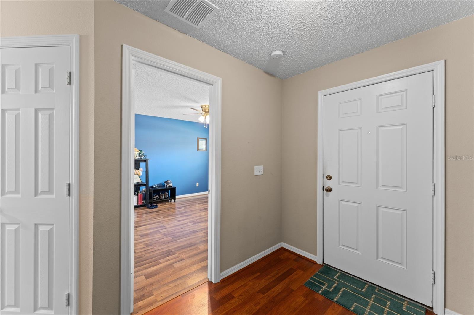 Image 4 of 42 For 15114 Waterford Chase Parkway