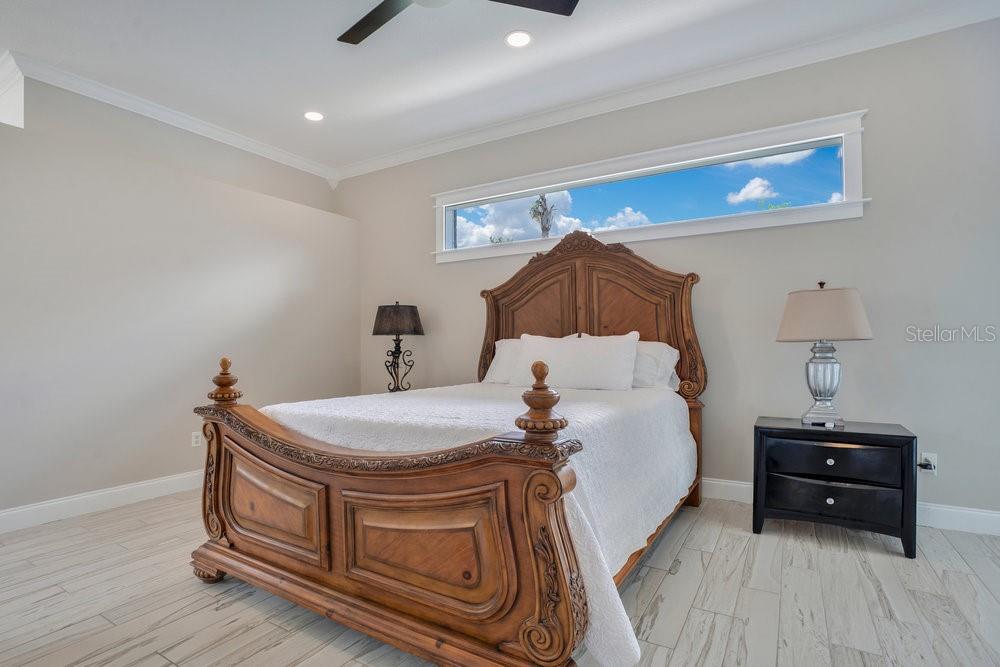 Image 11 of 31 For 15802 Thoroughbred Lane