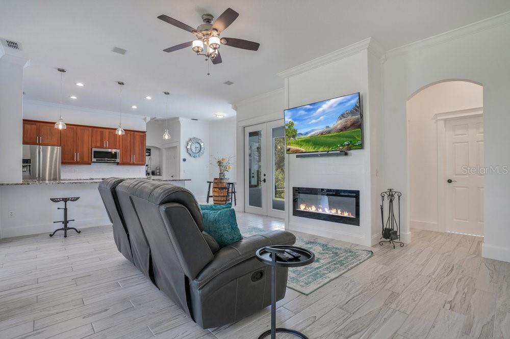 Image 6 of 31 For 15802 Thoroughbred Lane