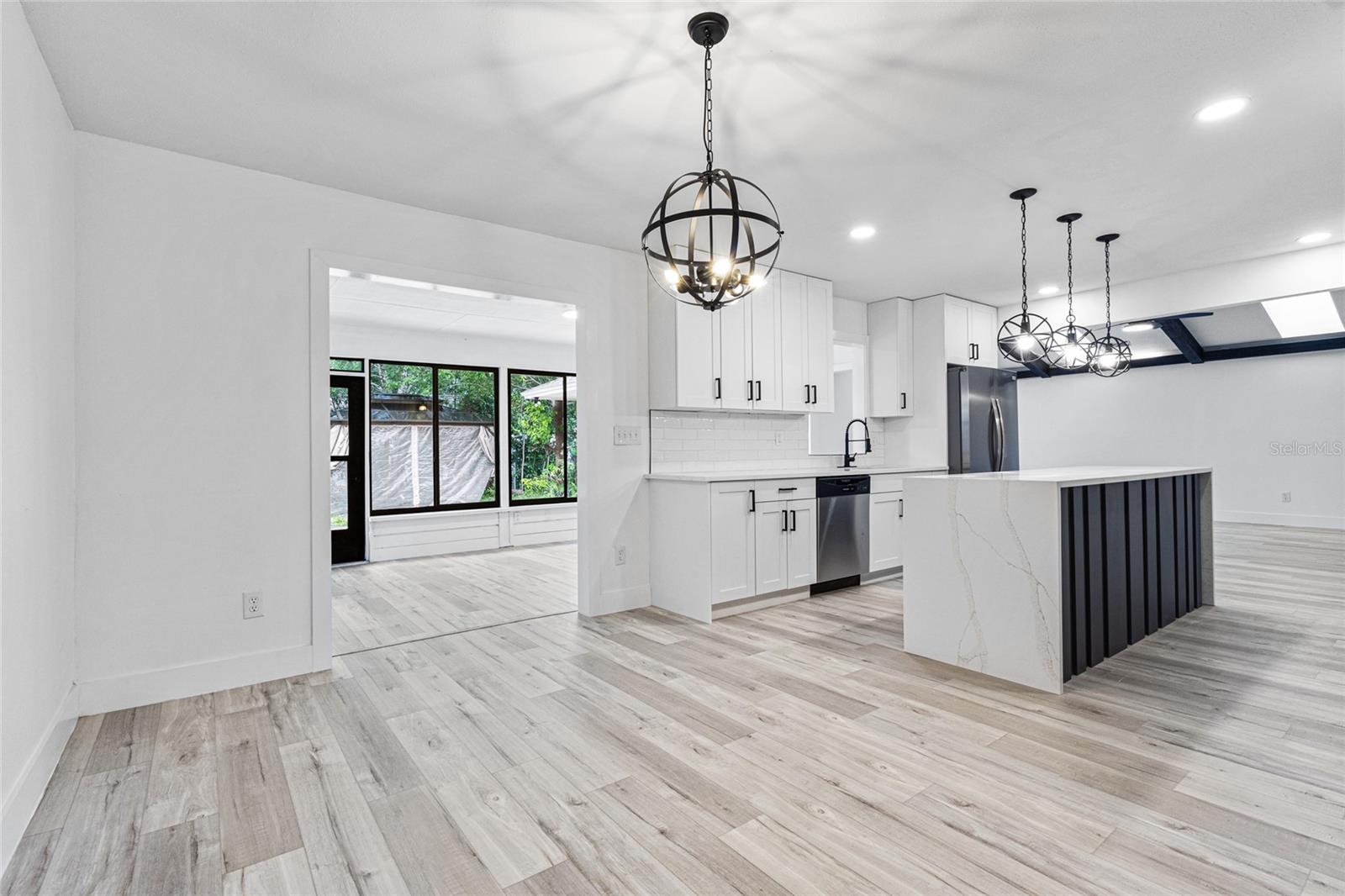Image 14 of 45 For 4890 Yew Court