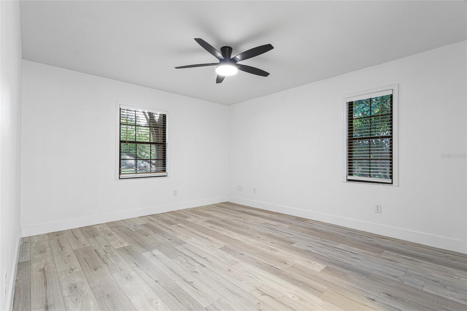Image 7 of 45 For 4890 Yew Court