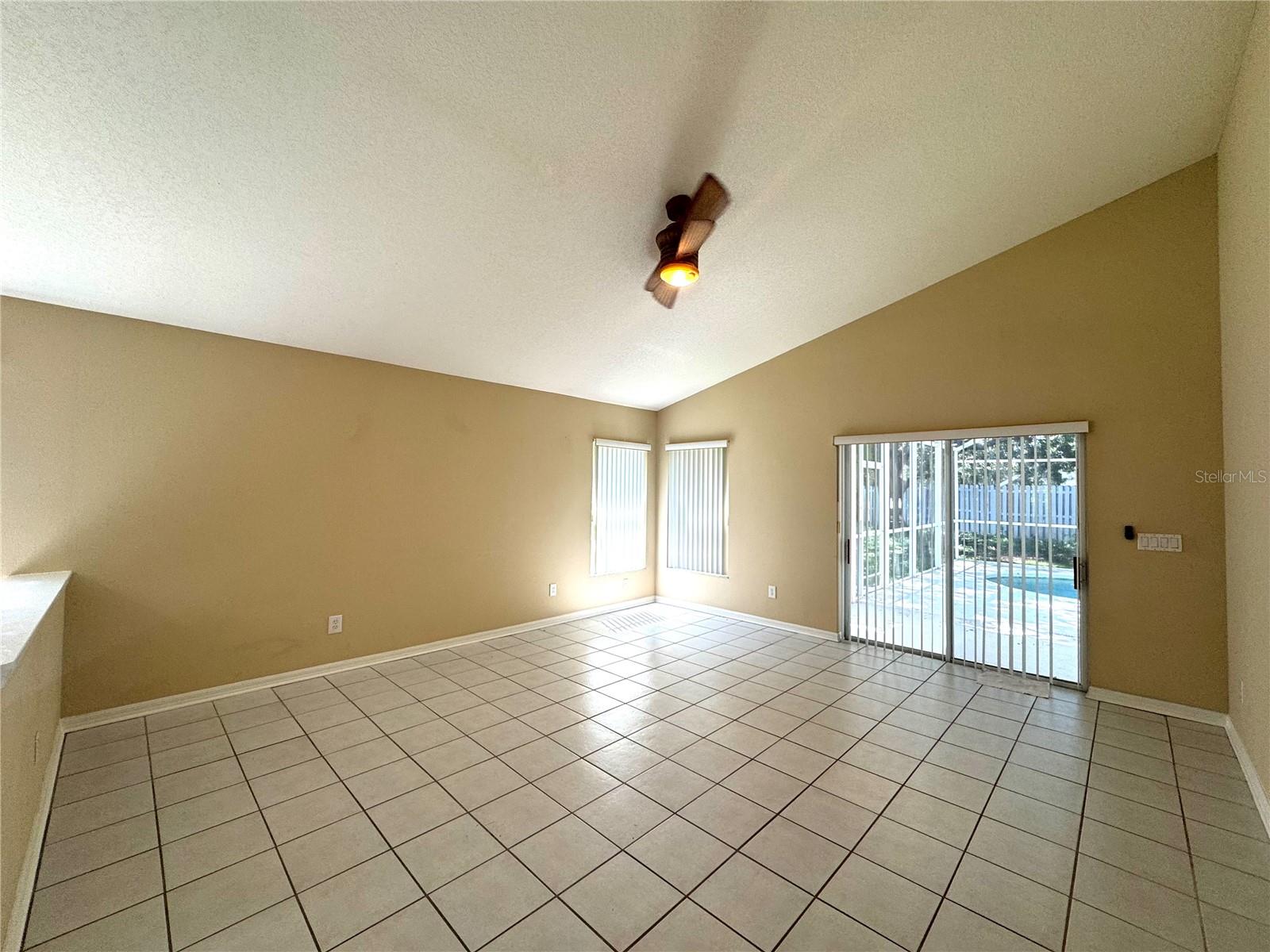 Image 12 of 32 For 4952 Hook Hollow Circle