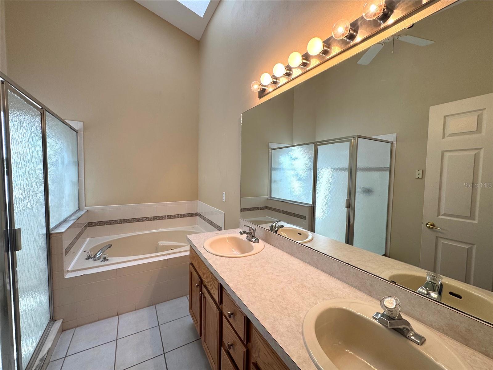 Image 14 of 32 For 4952 Hook Hollow Circle