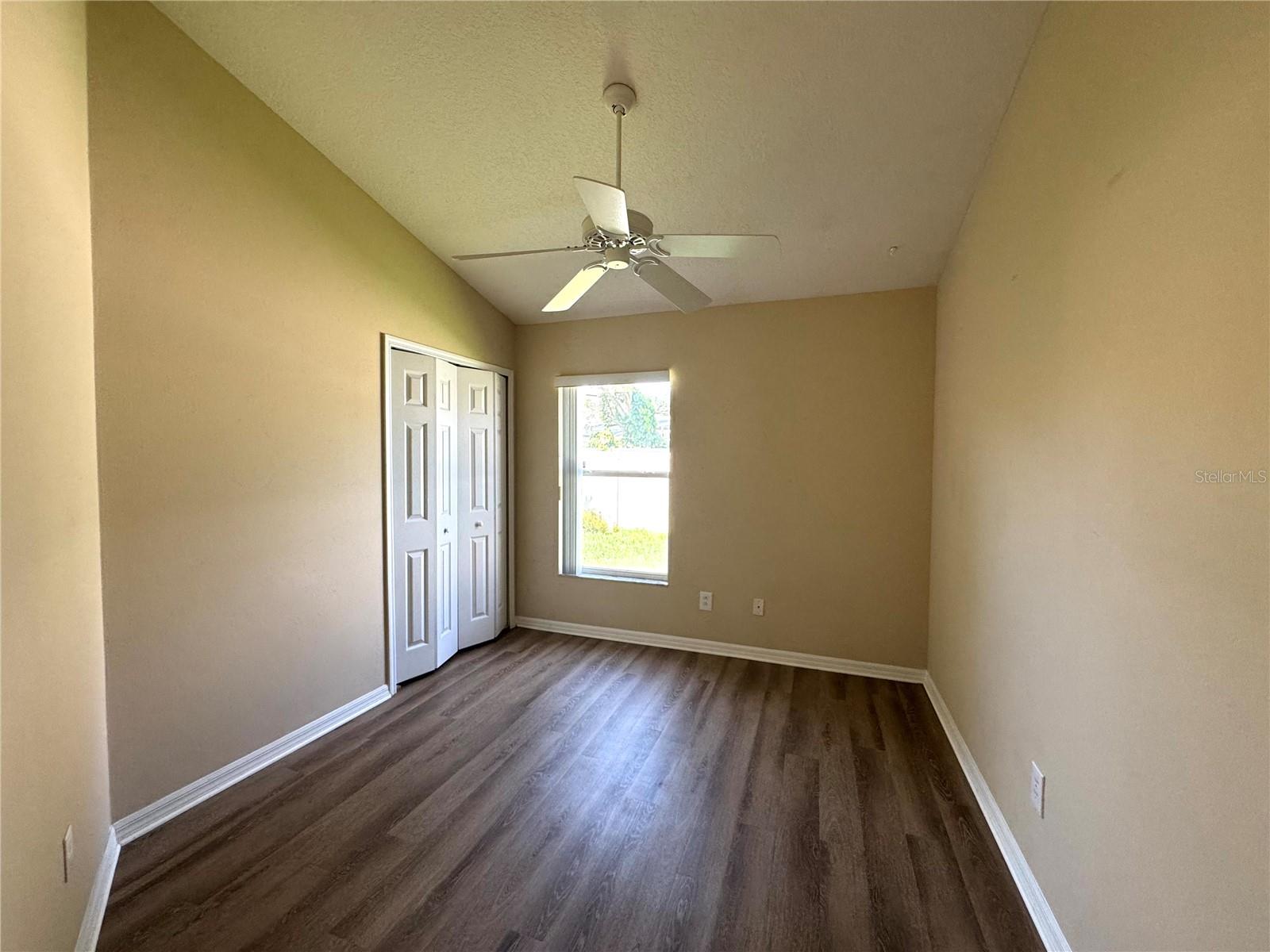 Image 20 of 32 For 4952 Hook Hollow Circle