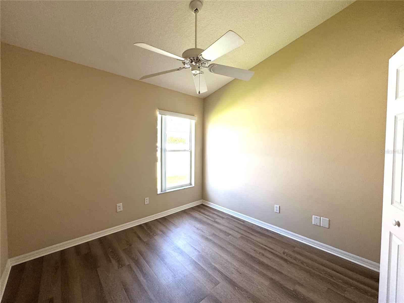 Image 22 of 32 For 4952 Hook Hollow Circle