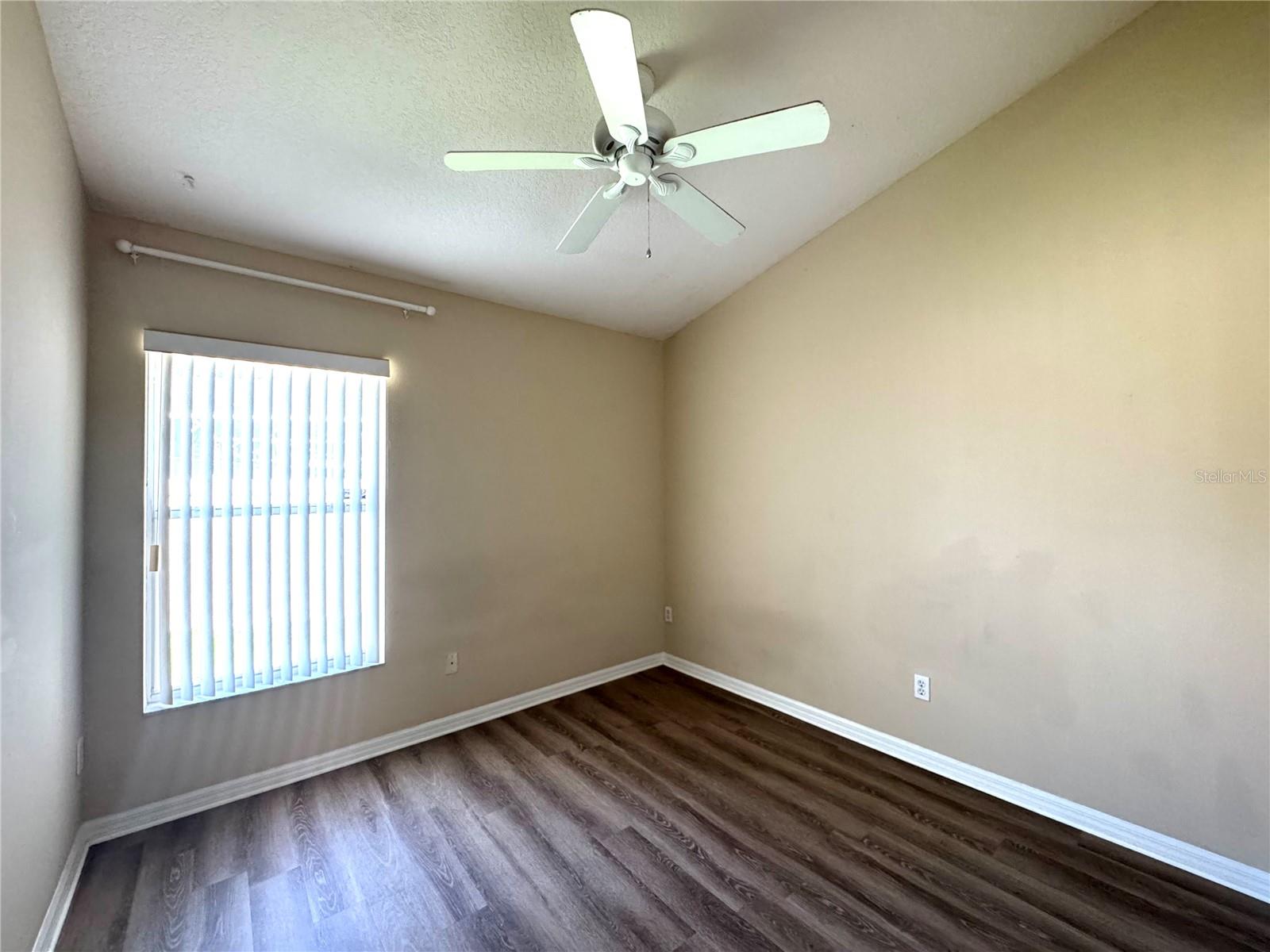 Image 24 of 32 For 4952 Hook Hollow Circle