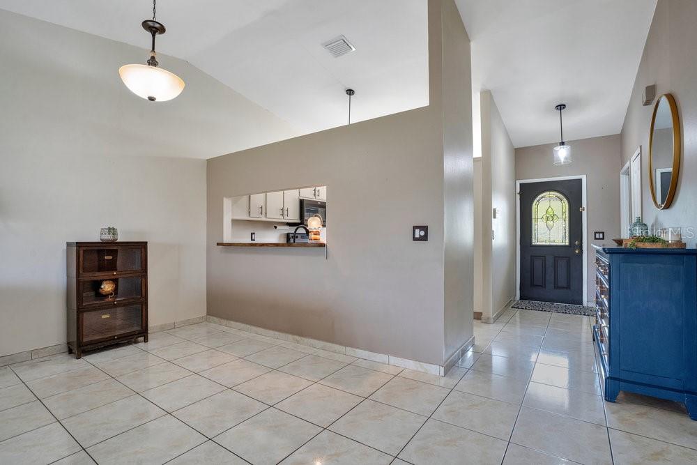 Image 7 of 18 For 3058 Curry Woods Drive