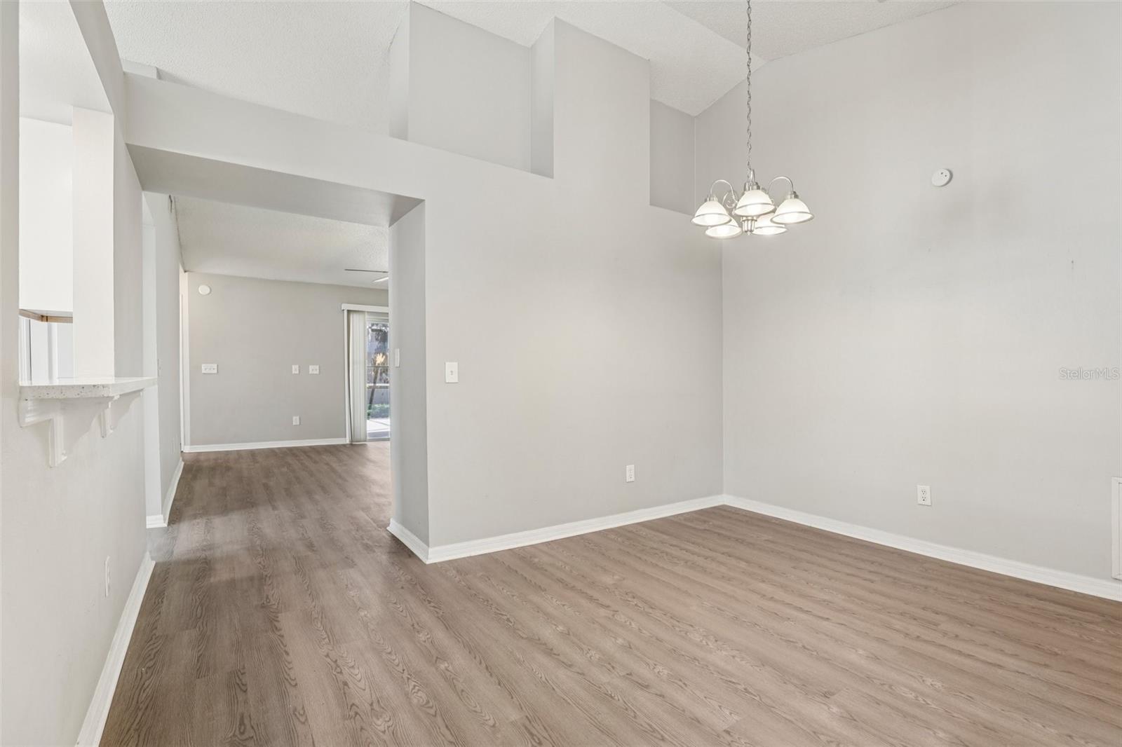 Image 10 of 37 For 634 Whittingham Place