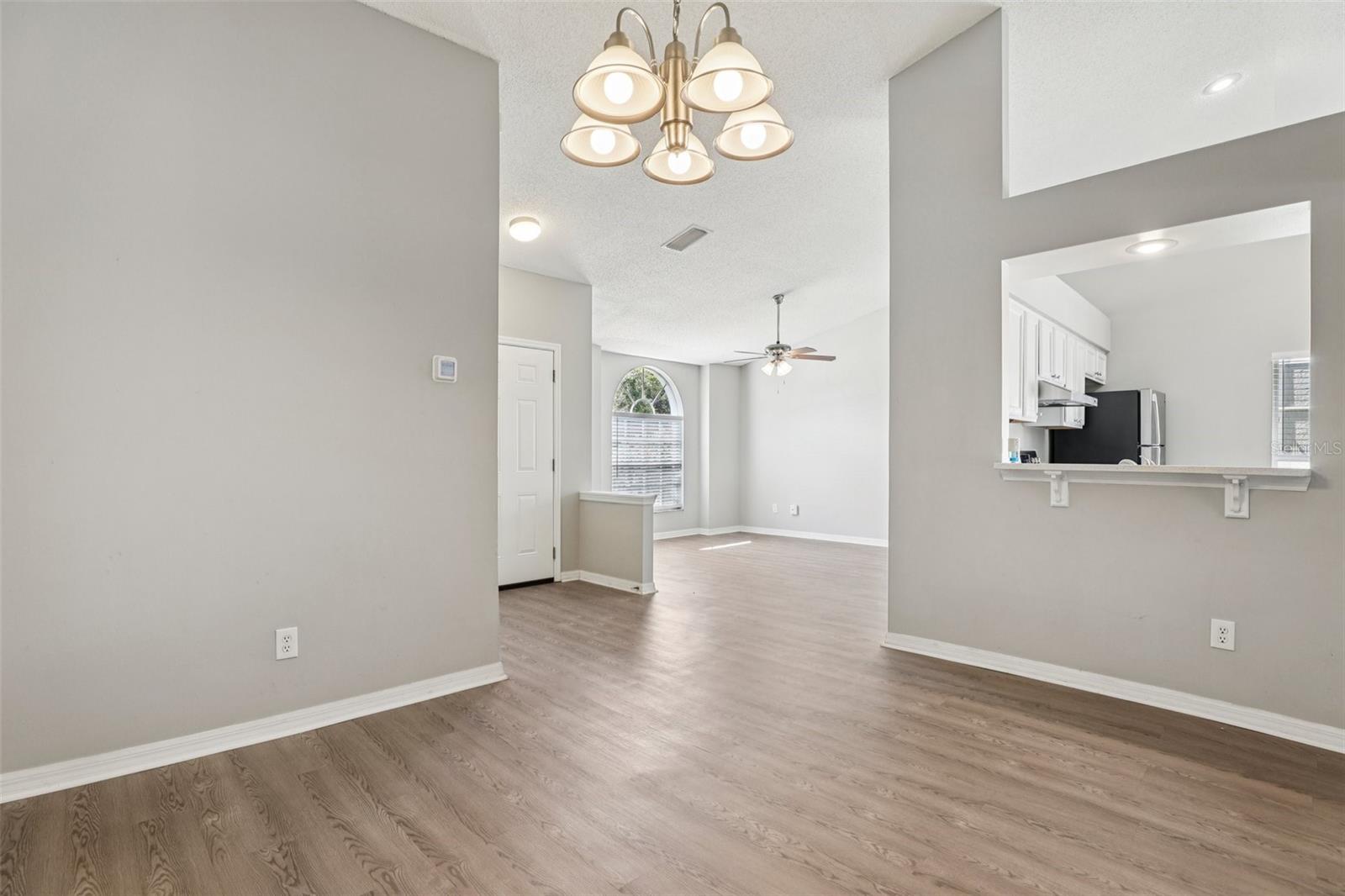 Image 12 of 37 For 634 Whittingham Place