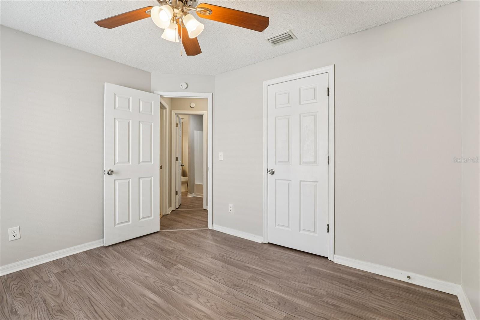 Image 17 of 37 For 634 Whittingham Place
