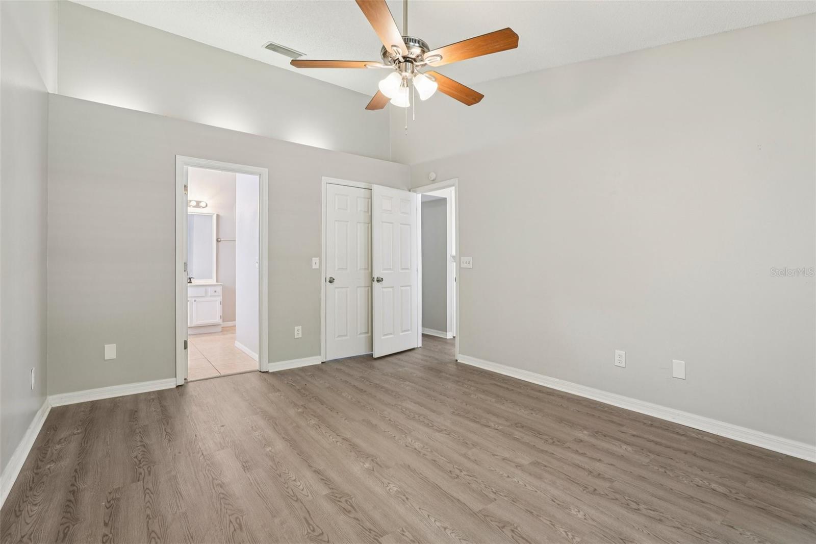 Image 27 of 37 For 634 Whittingham Place