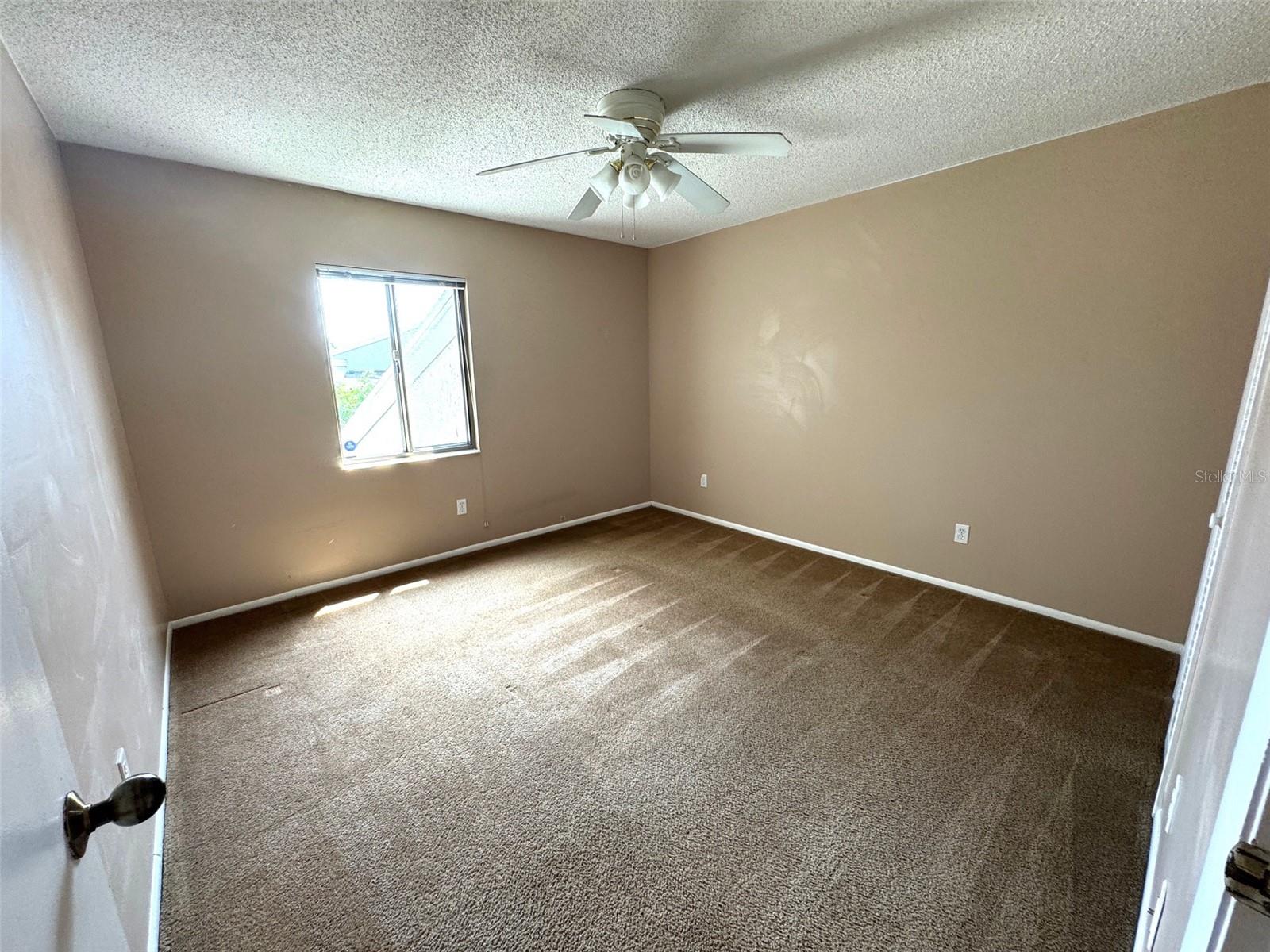 Image 6 of 16 For 5359 Vineland Road S