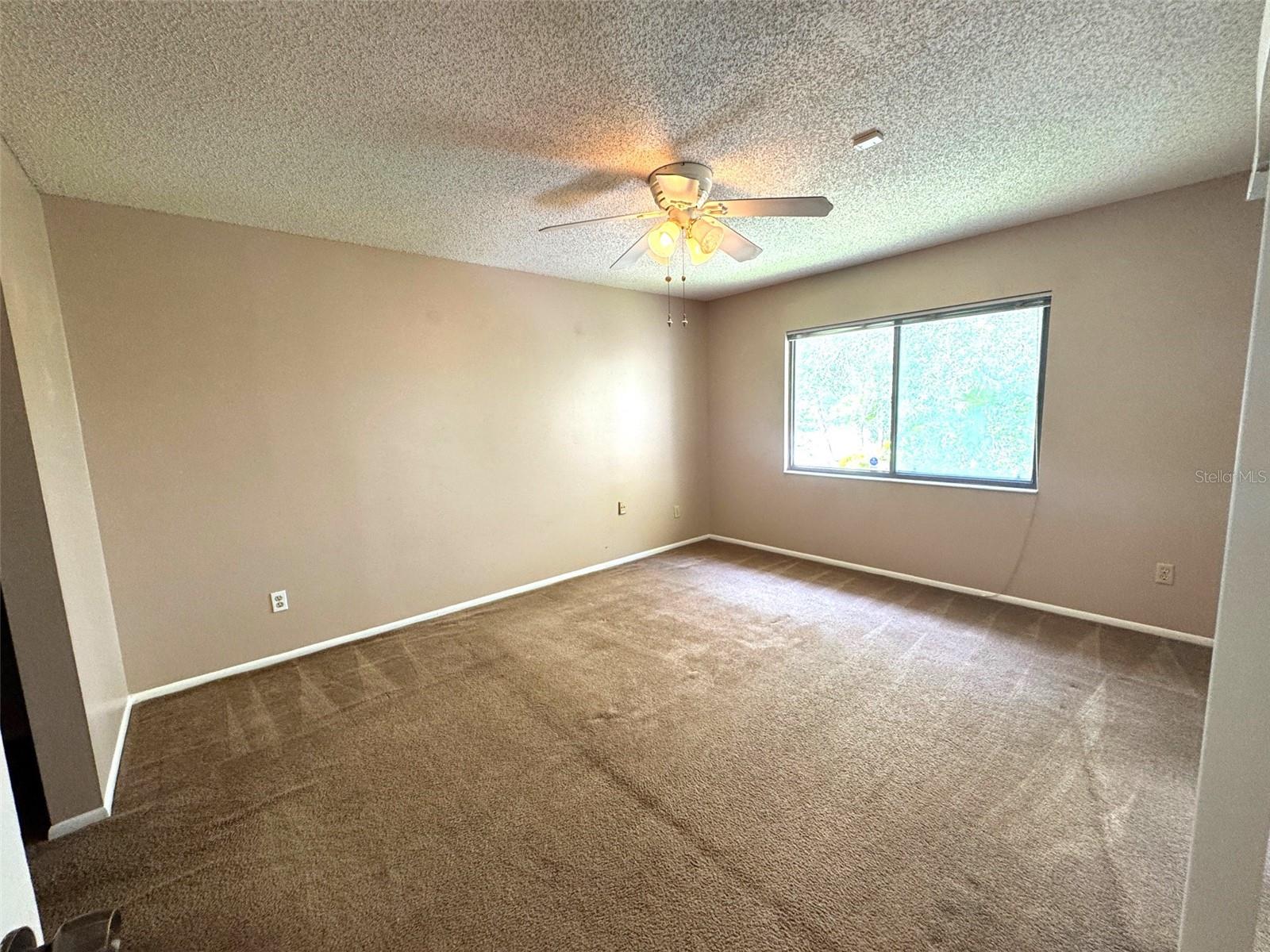 Image 8 of 16 For 5359 Vineland Road S